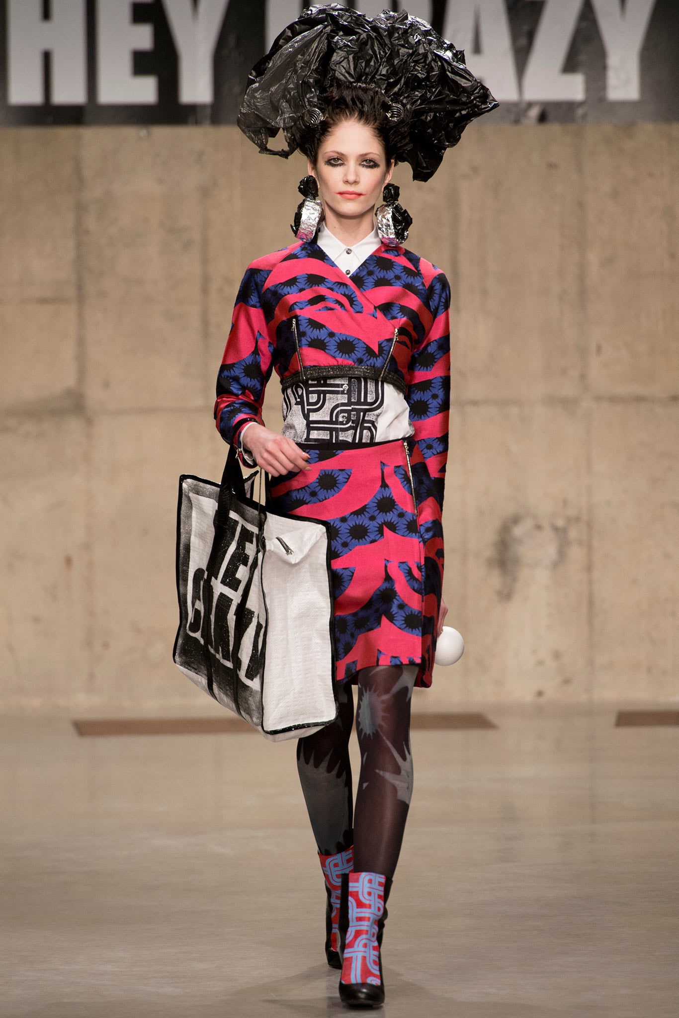 Louise Gray Fall 2013 Ready-to-Wear