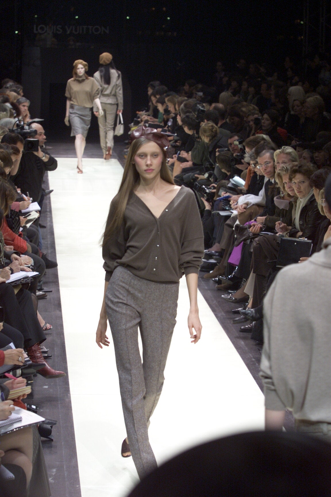 Louis Vuitton F/W 00 Look 6