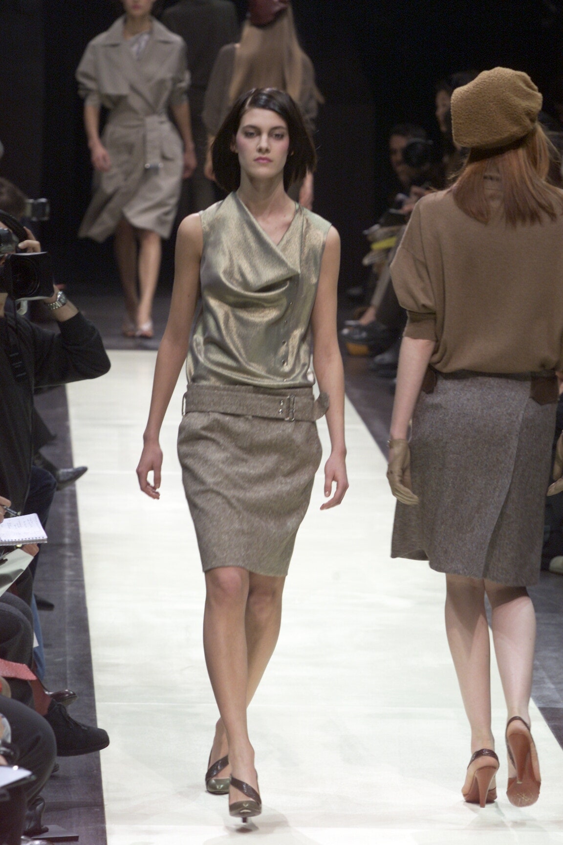 Louis Vuitton F/W 00 Look 8