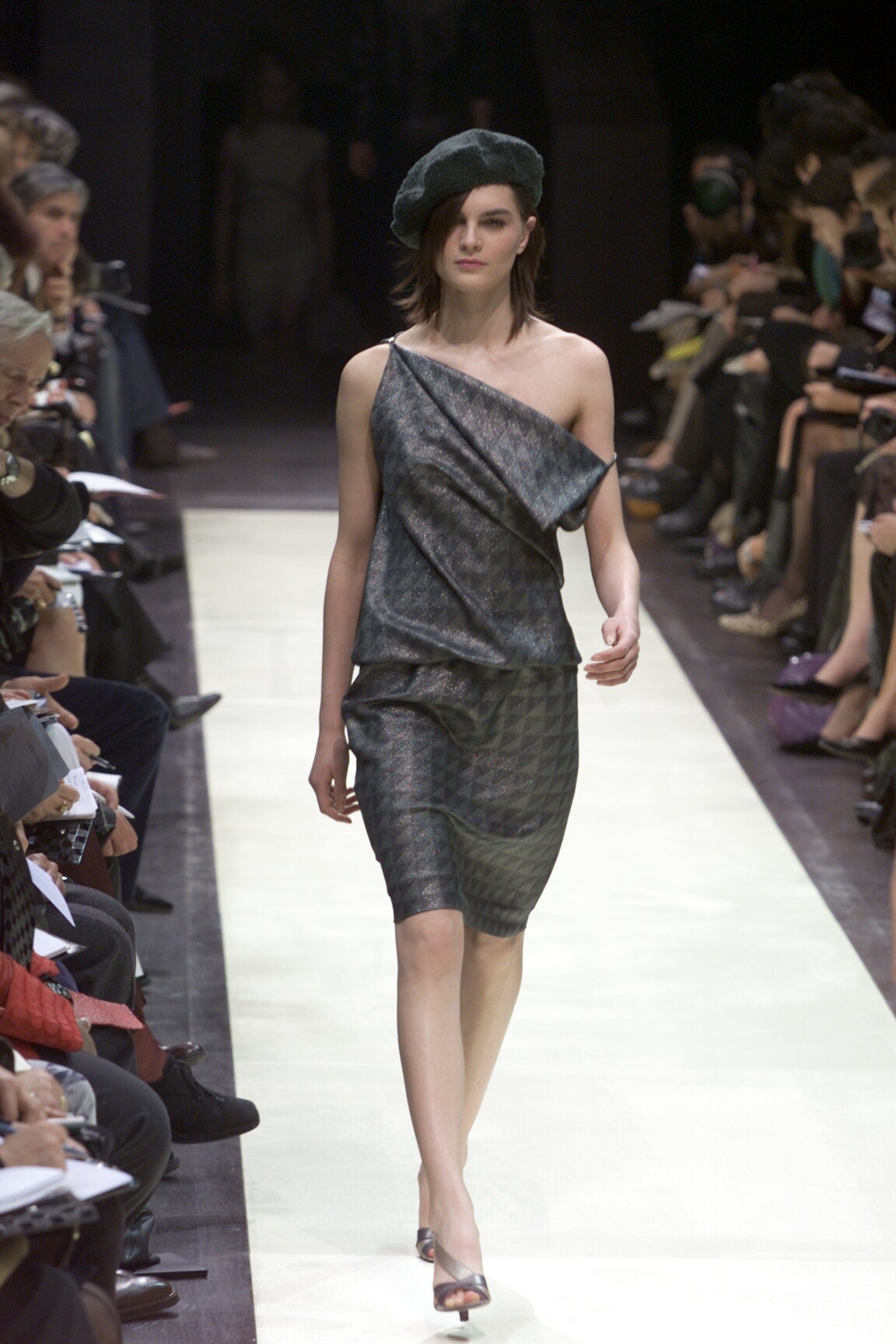Louis Vuitton F/W 00 Look 13