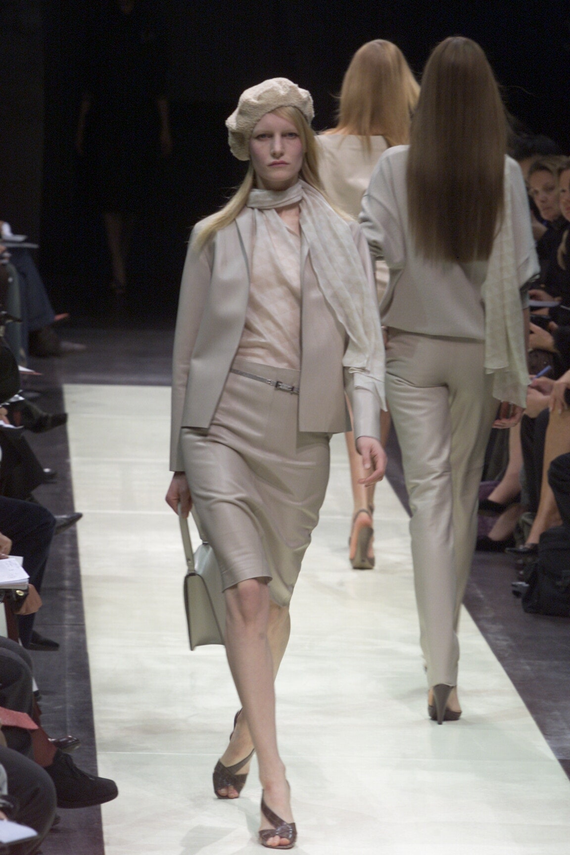 Louis Vuitton F/W 00 Look 15