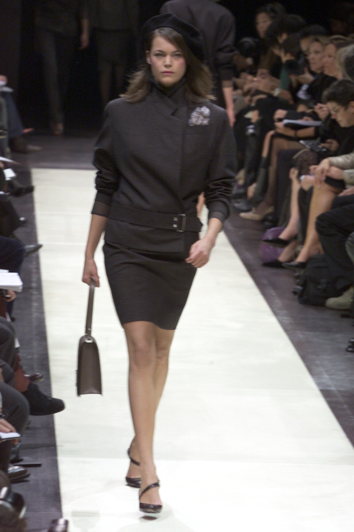 Louis Vuitton F/W 00 Look 17