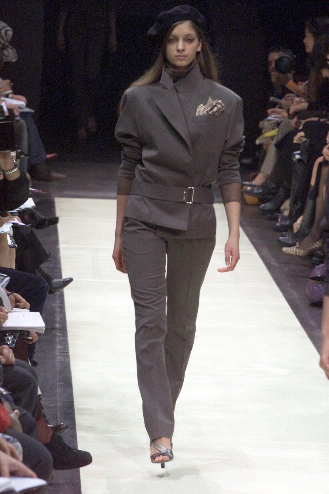 Louis Vuitton F/W 00 Look 18