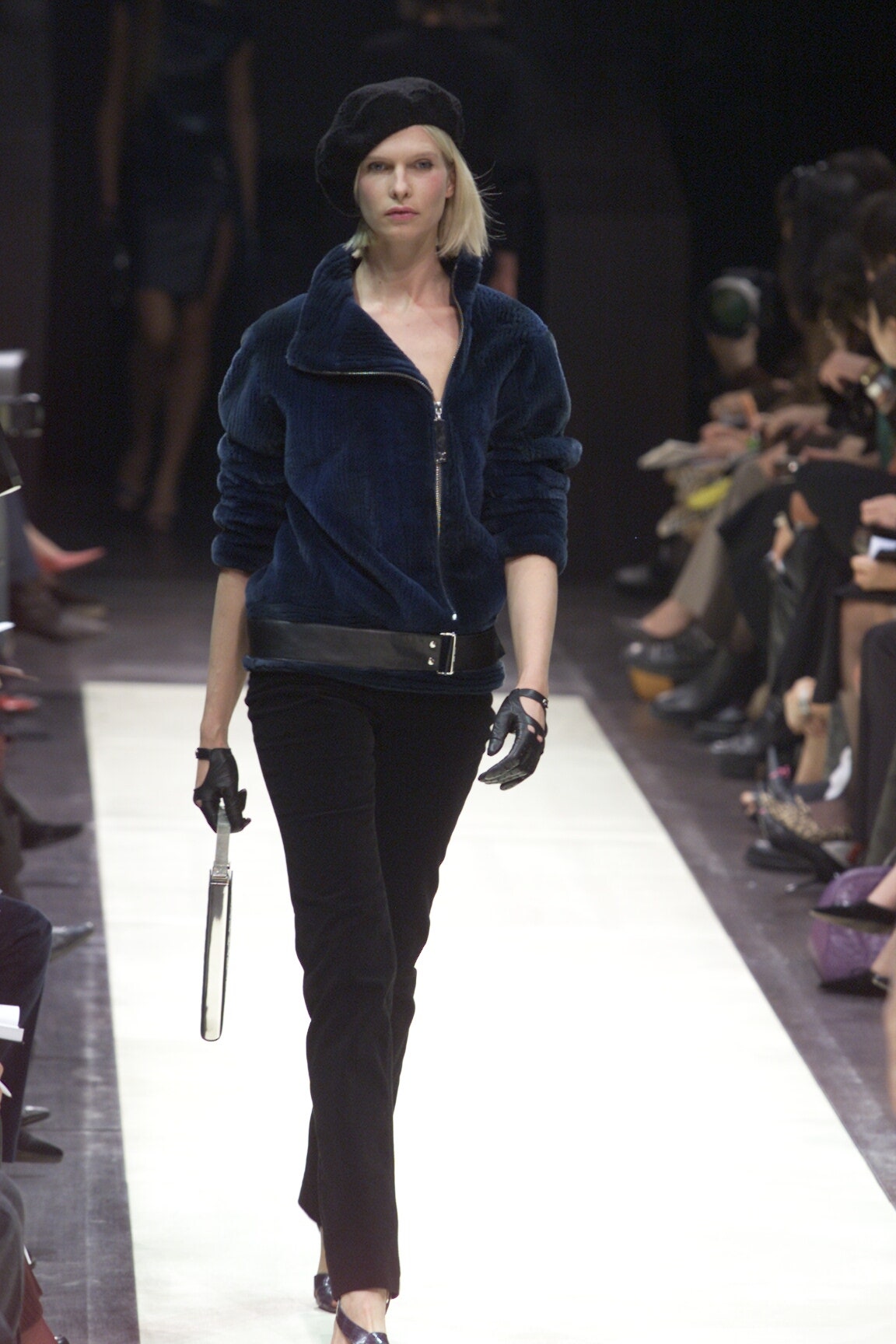 Louis Vuitton F/W 00 Look 46