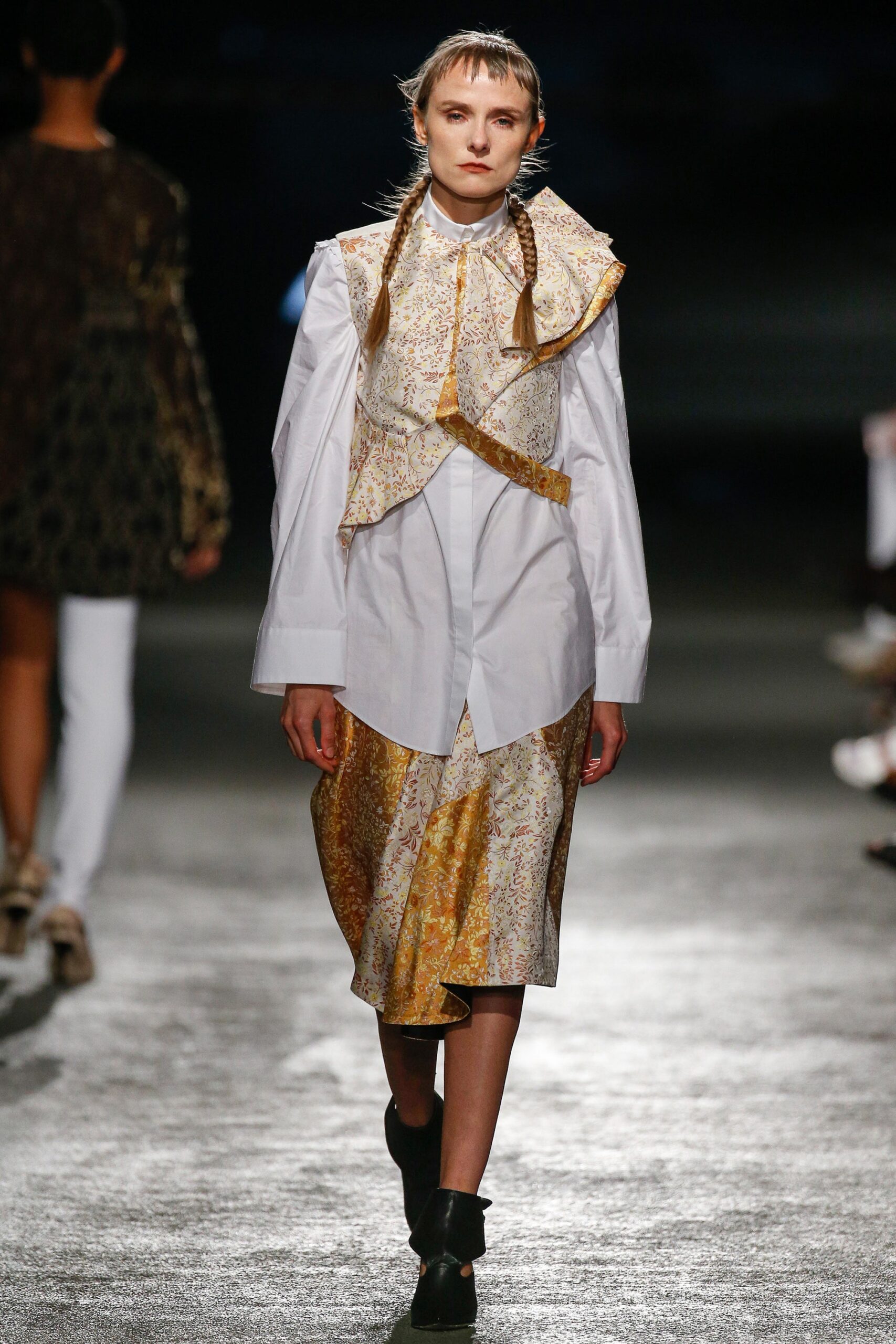 Litkovskaya Kiev S/S 17 Look 27