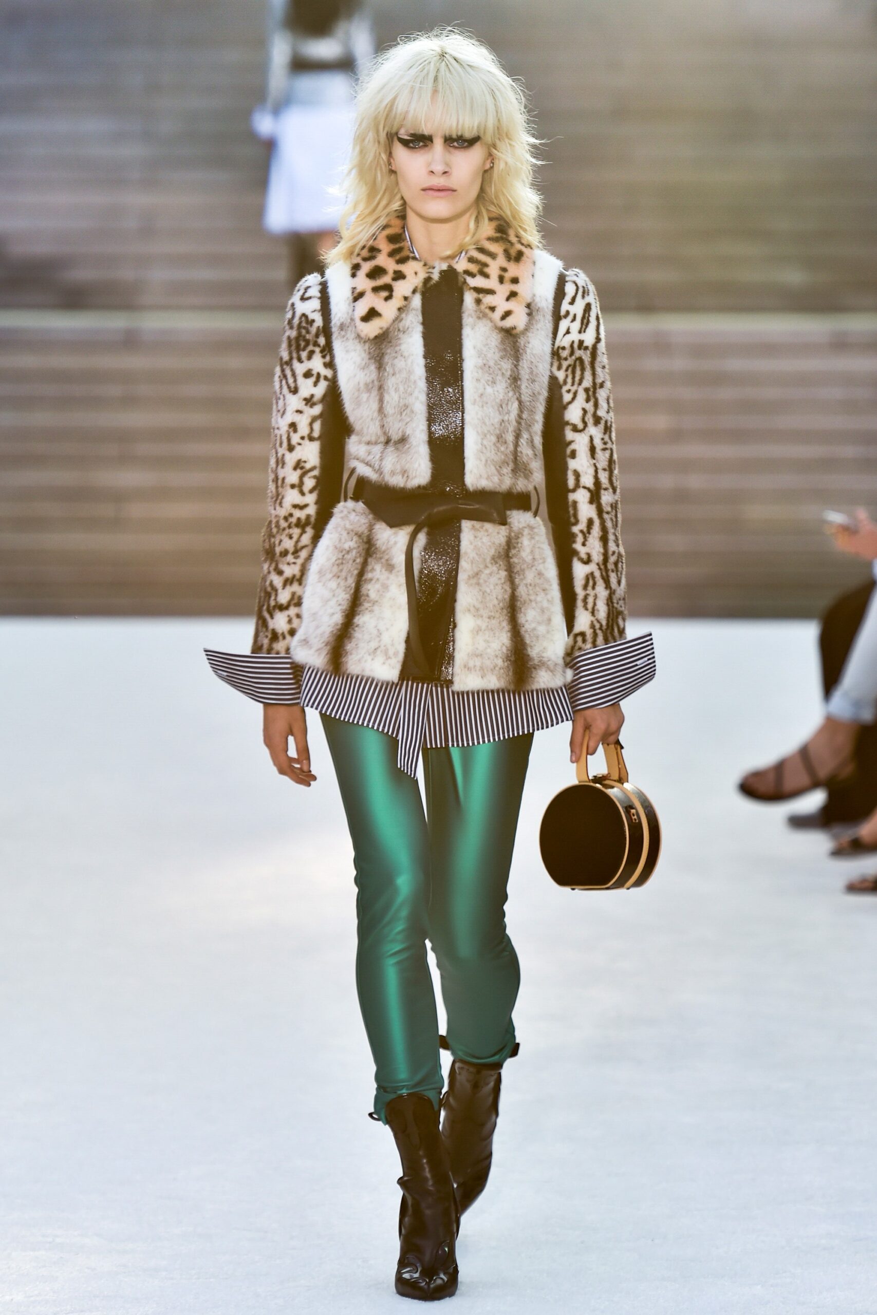 Louis Vuitton Resort 18 Look 17
