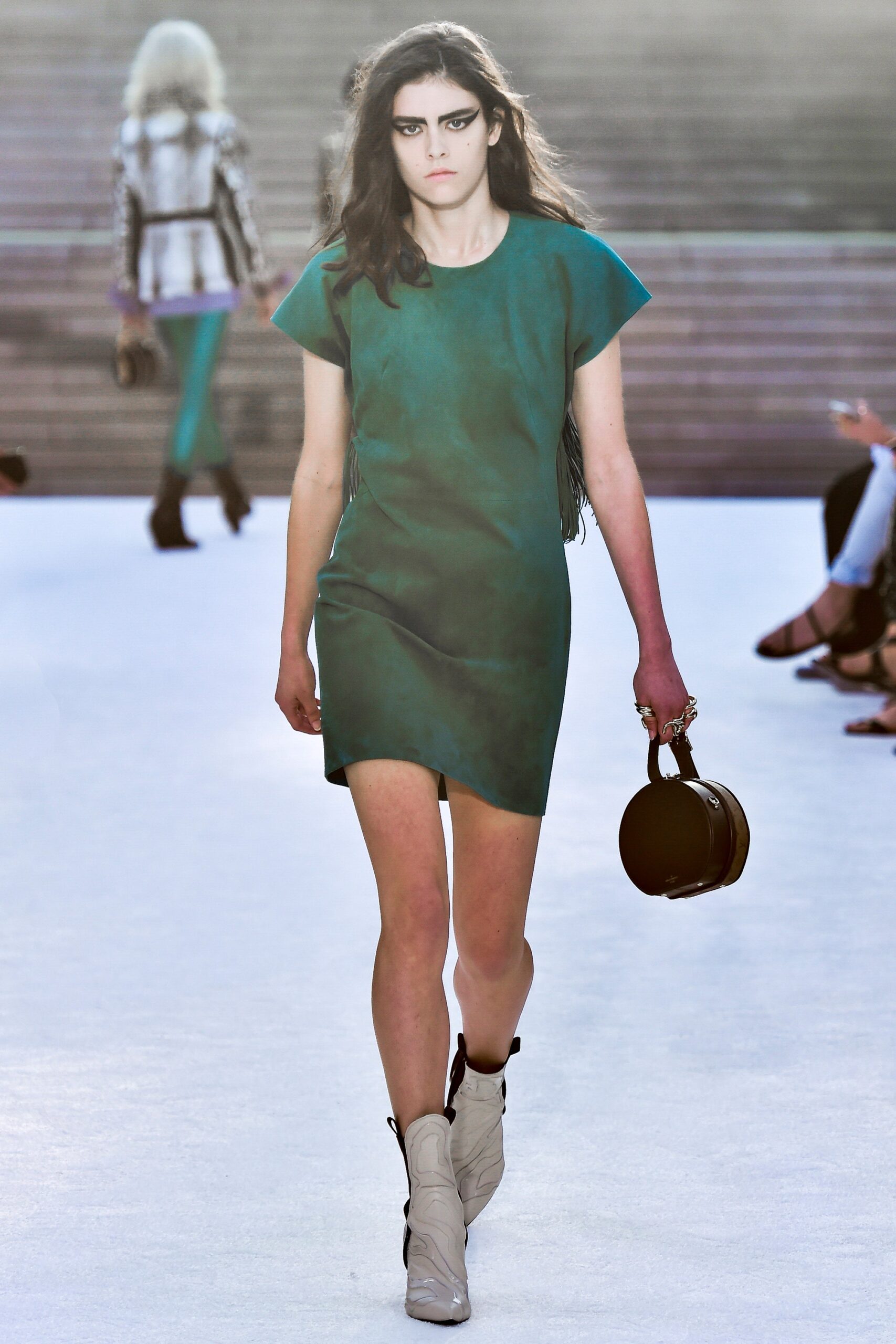 Louis Vuitton Resort 18 Look 19