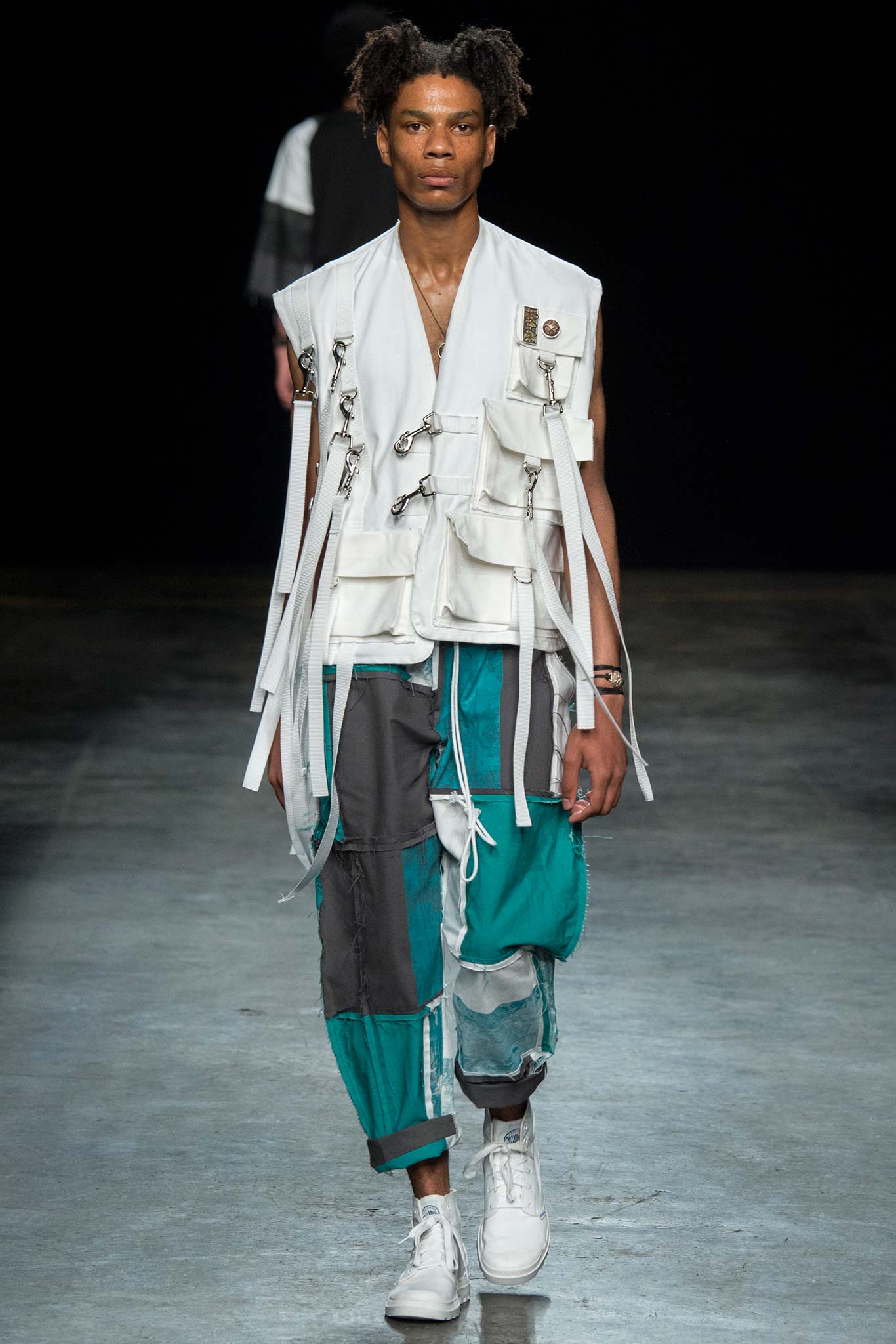 MAN S/S 16 Menswear Look 32