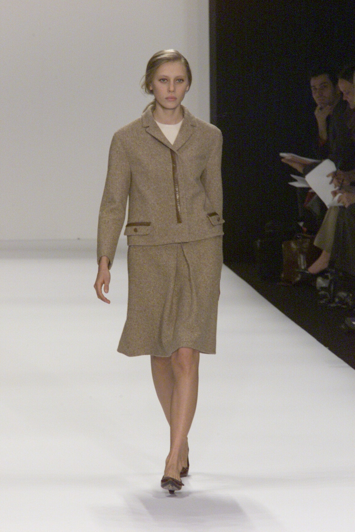 Marc Jacobs F/W 00 Look 1
