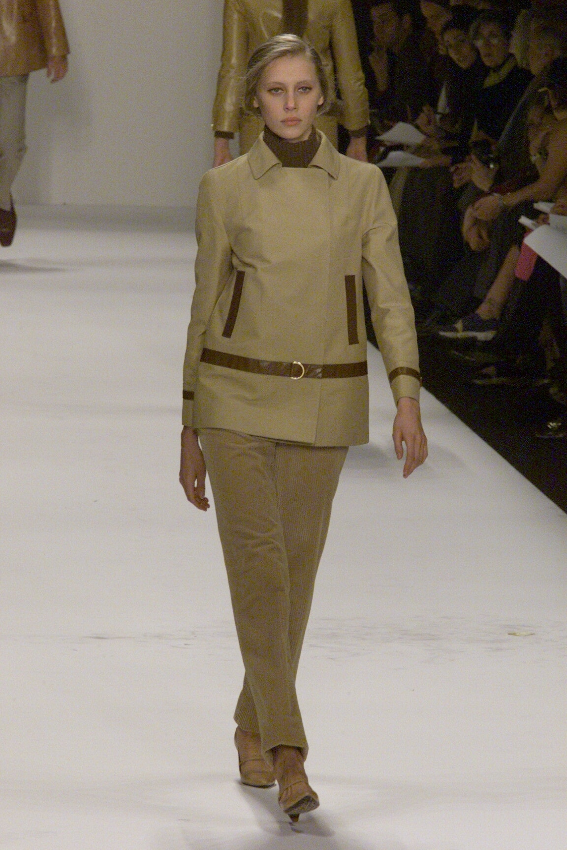Marc Jacobs F/W 00 Look 38