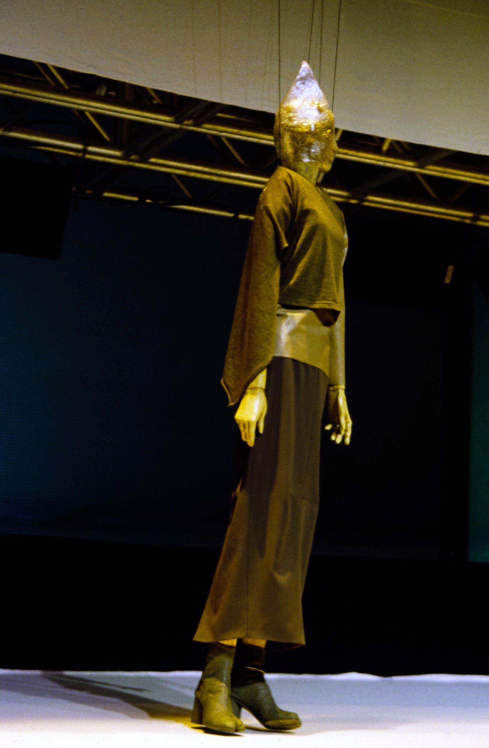 Maison Margiela F/W 98 Look 16