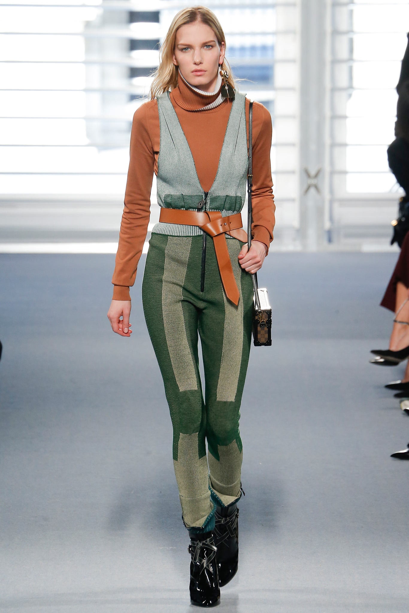 Louis Vuitton F/W 14 Look 2