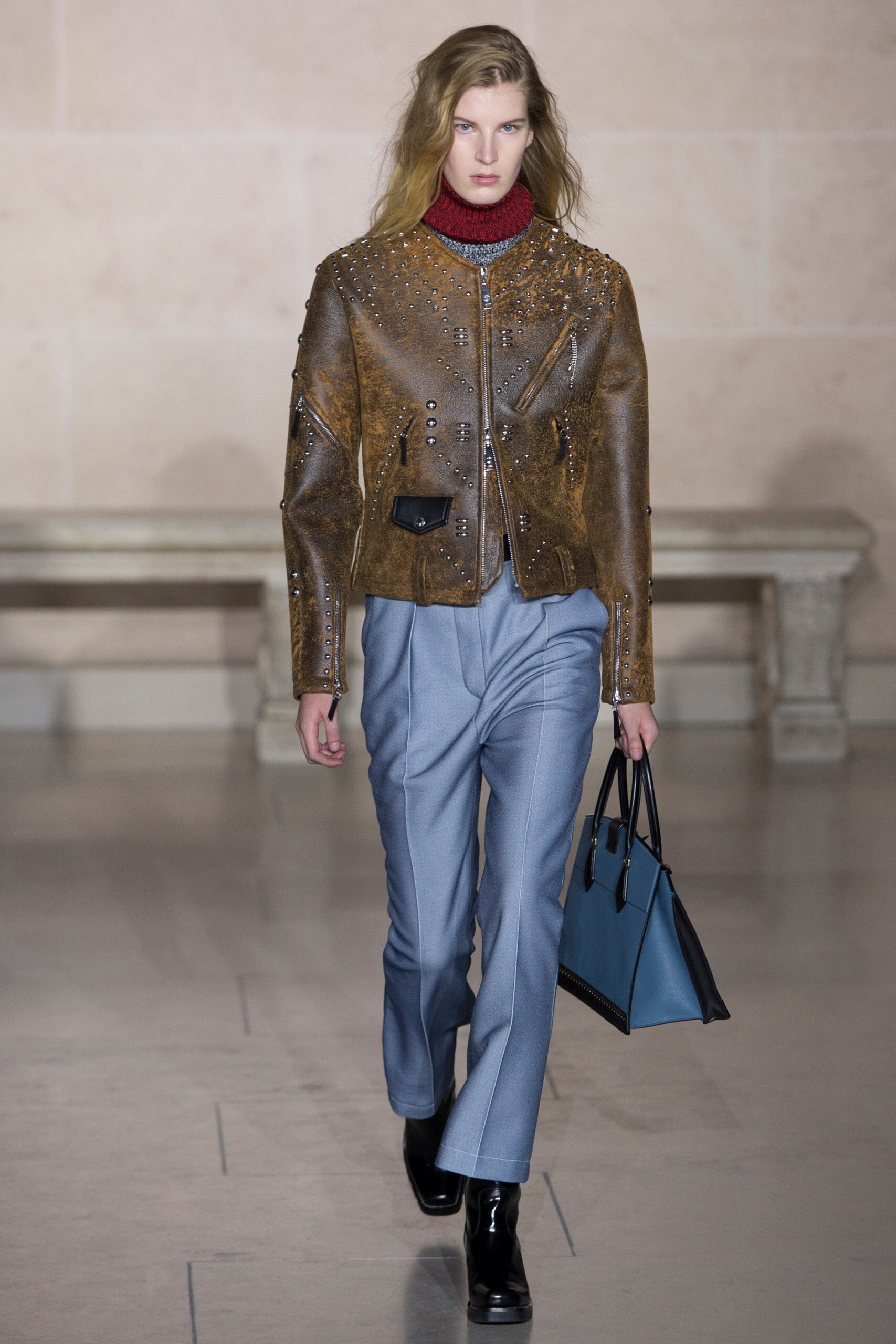 Louis Vuitton F/W 17 Look 1