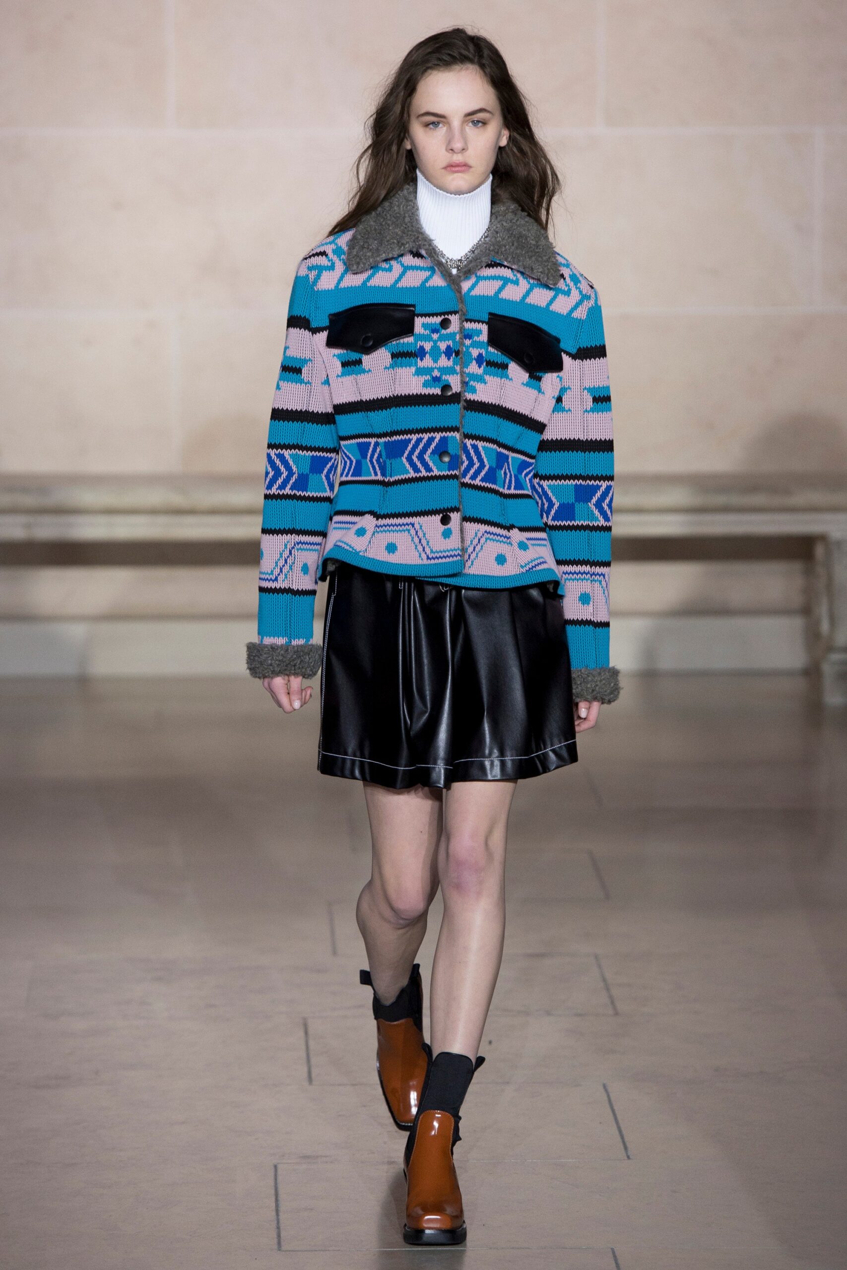 Louis Vuitton F/W 17 Look 13