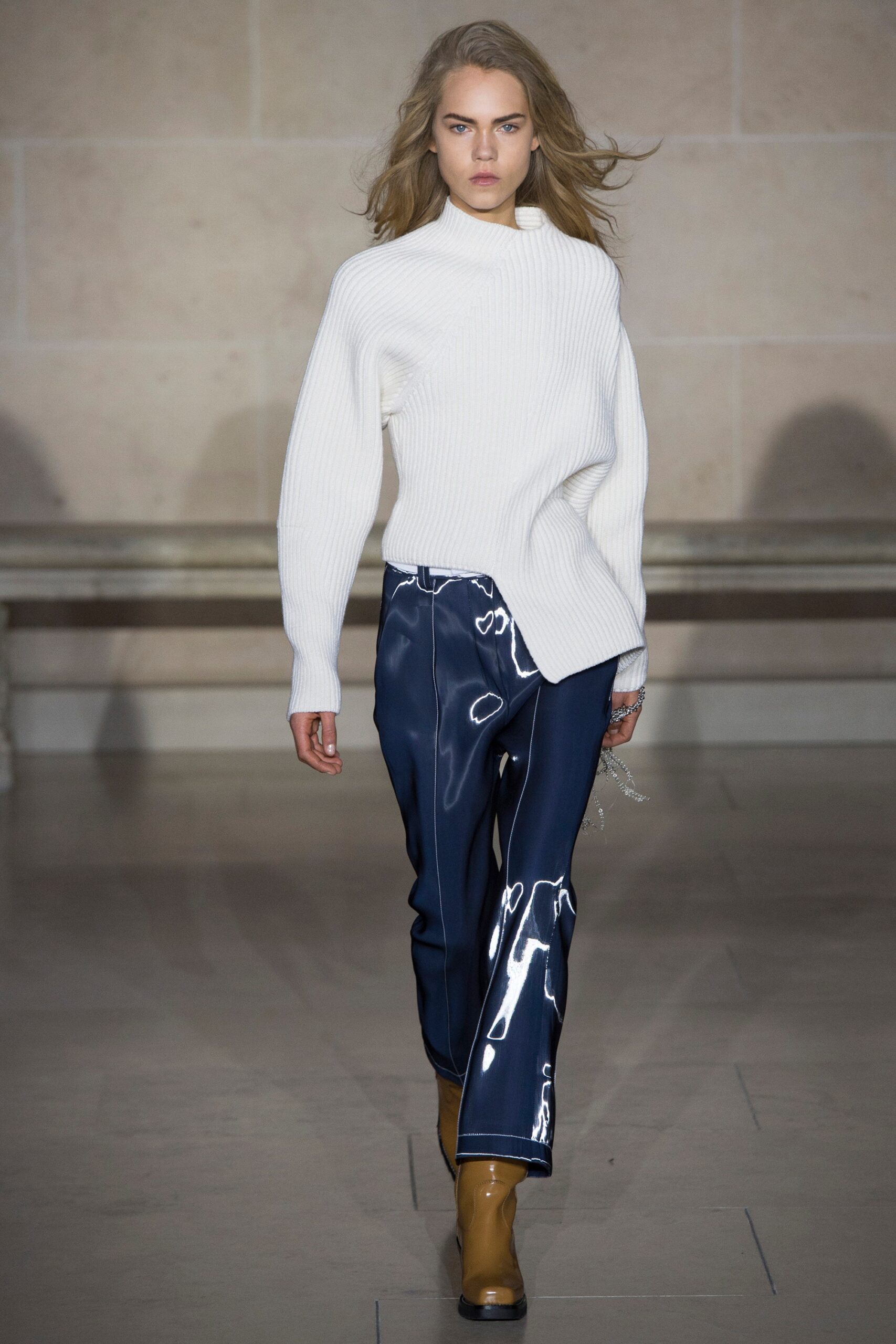 Louis Vuitton F/W 17 Look 24