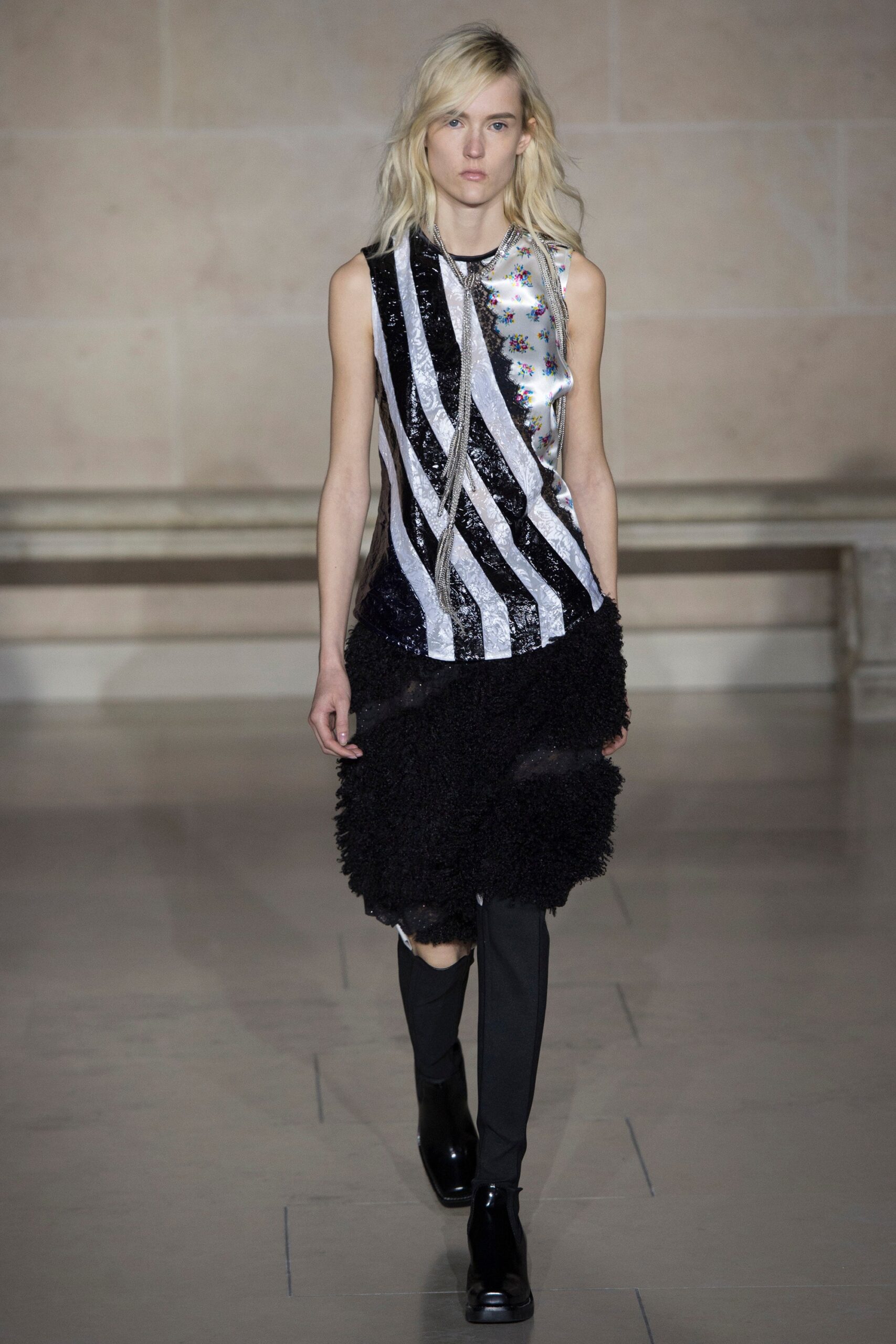 Louis Vuitton F/W 17 Look 28