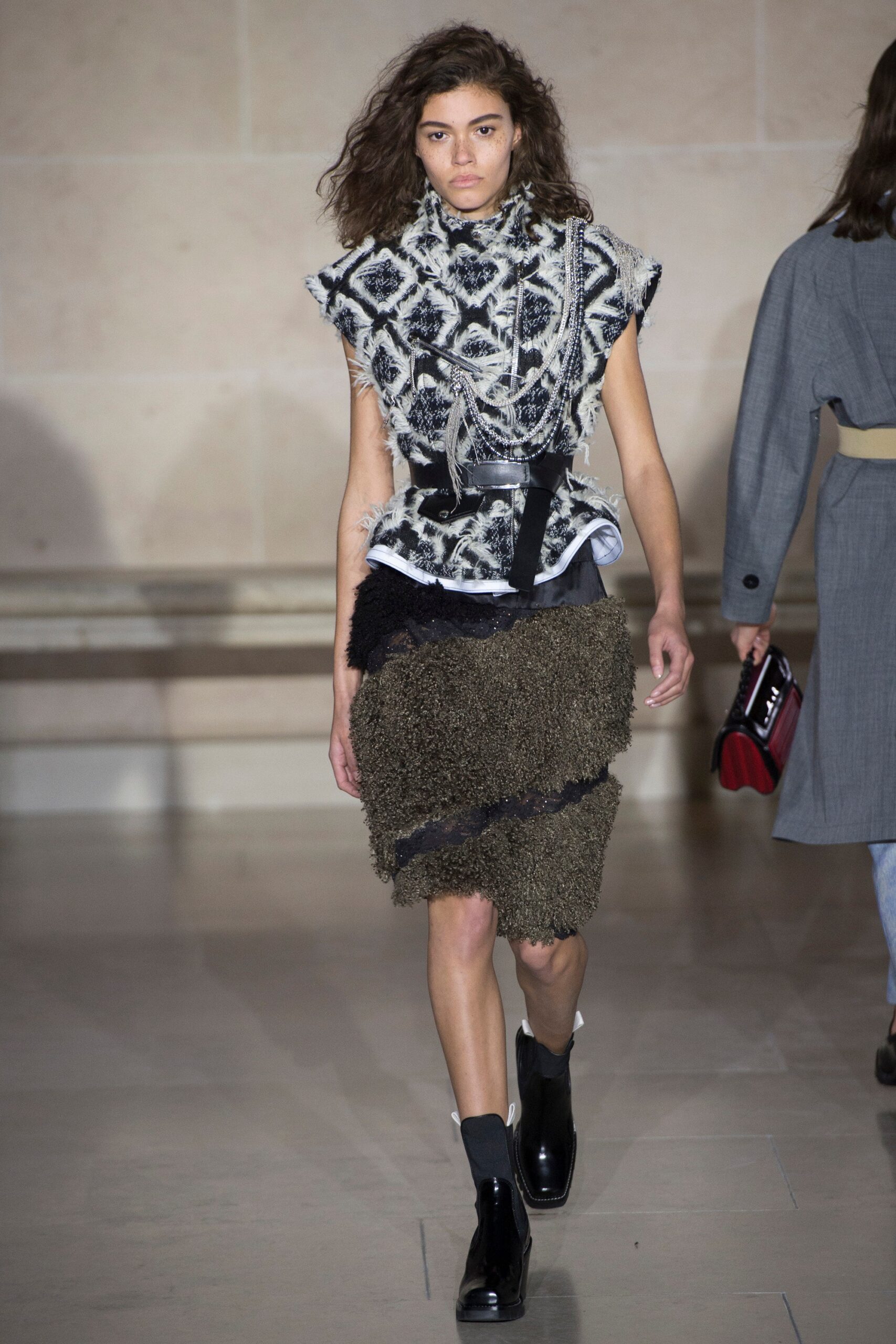 Louis Vuitton F/W 17 Look 29