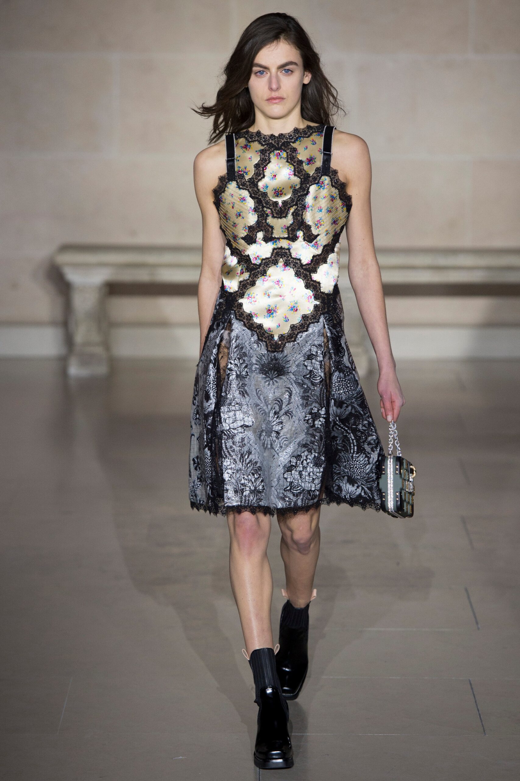 Louis Vuitton F/W 17 Look 33