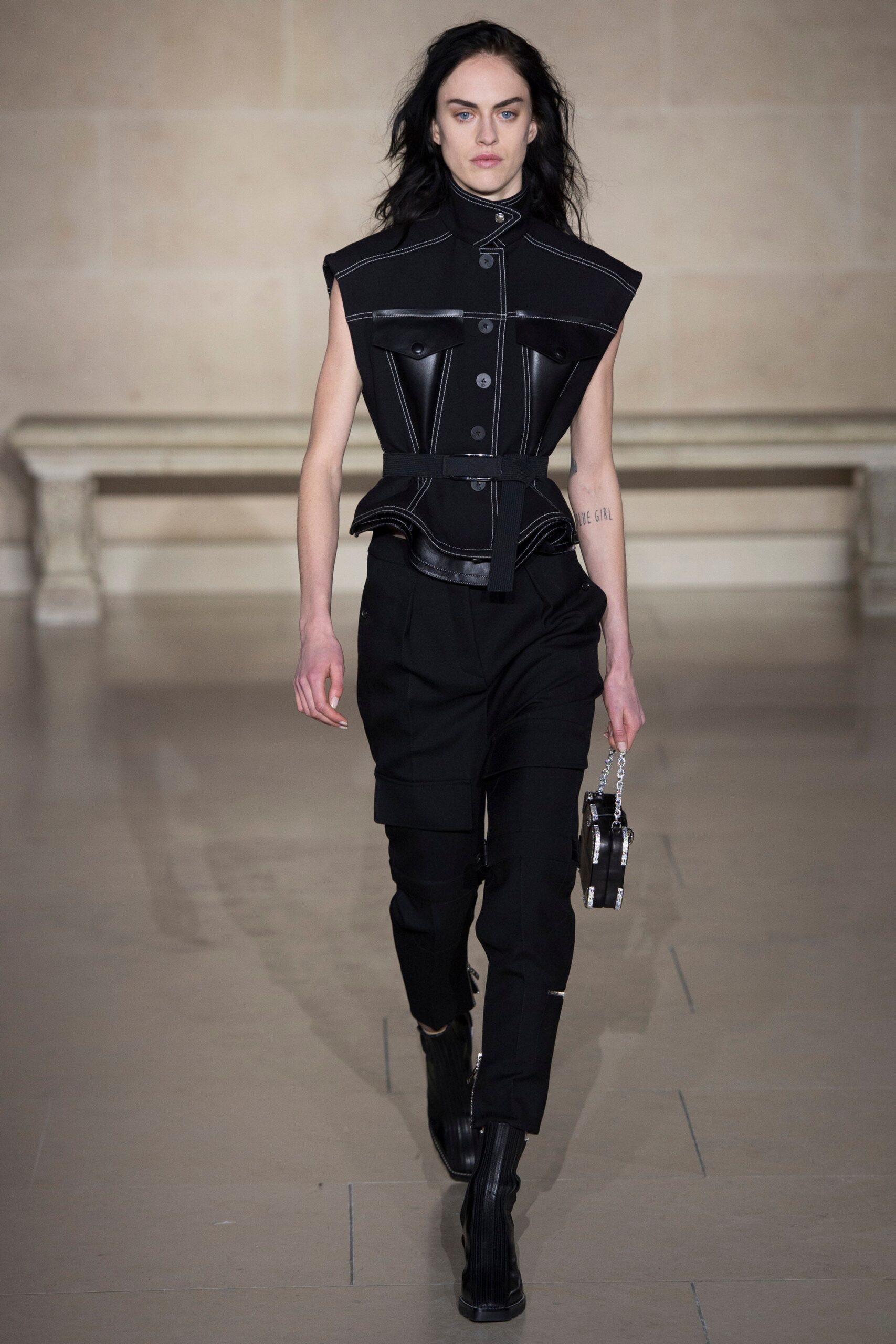 Louis Vuitton F/W 17 Look 37