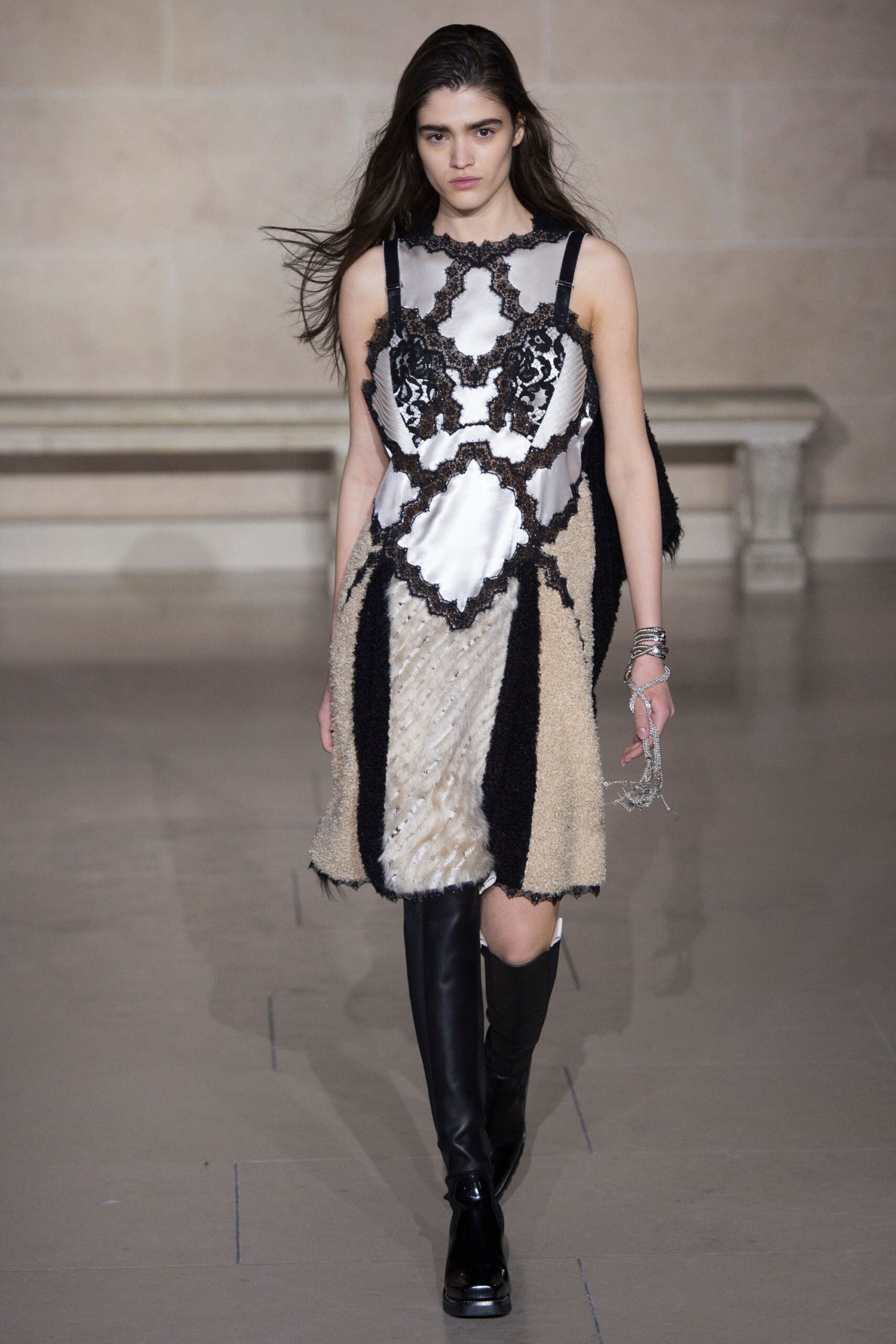 Louis Vuitton F/W 17 Look 39