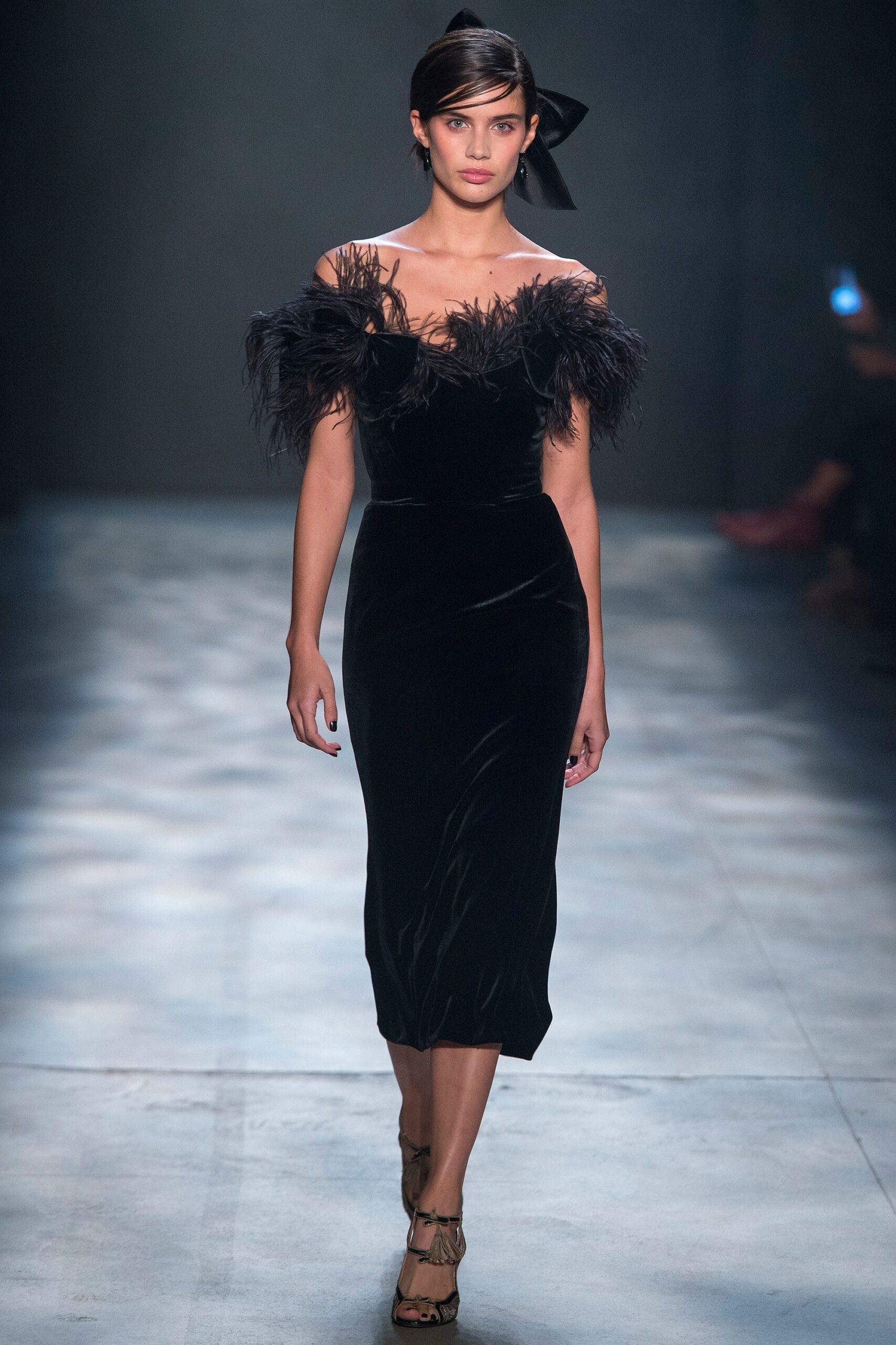 Marchesa F/W 17 Look 12