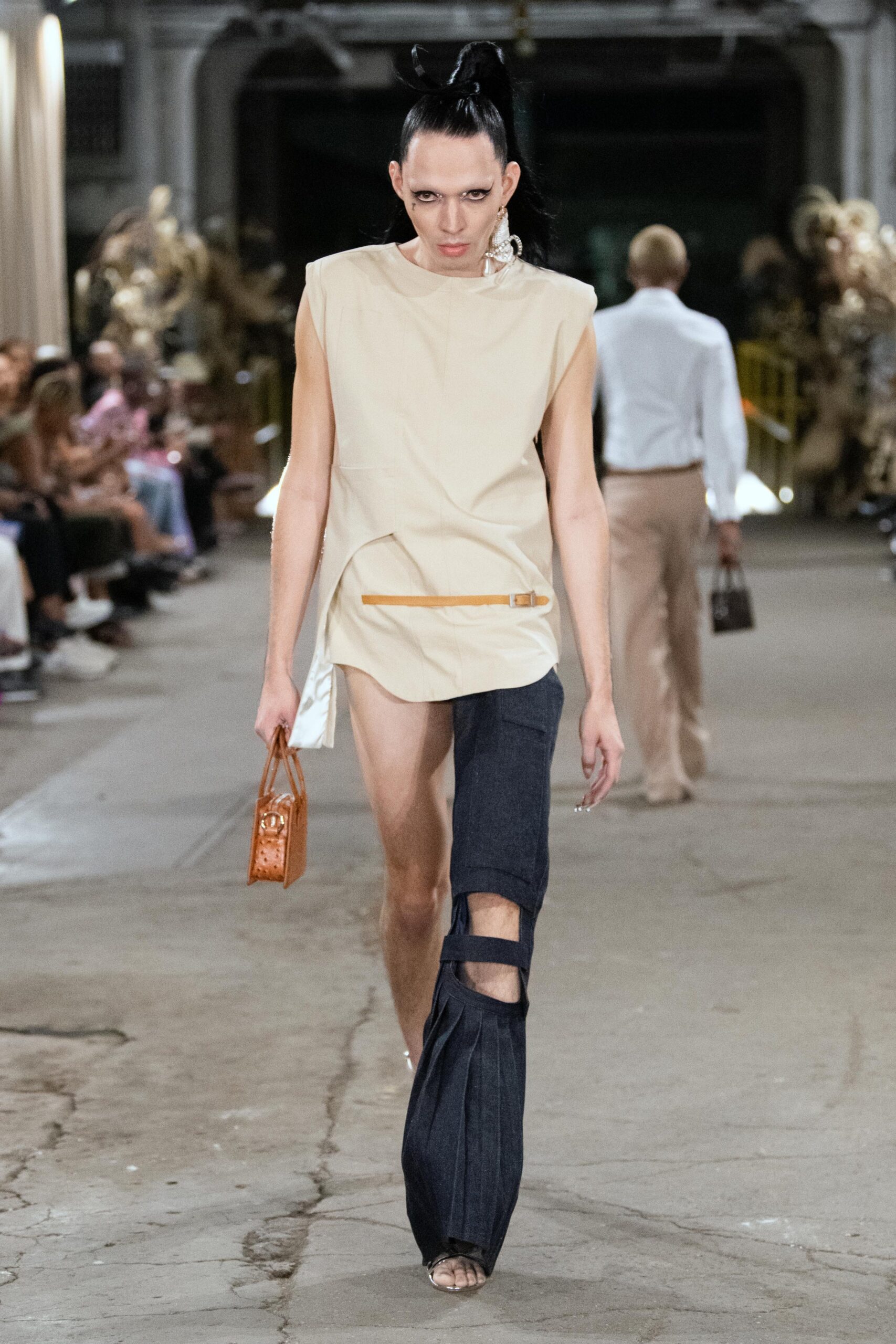 Luar S/S 22 Look 14
