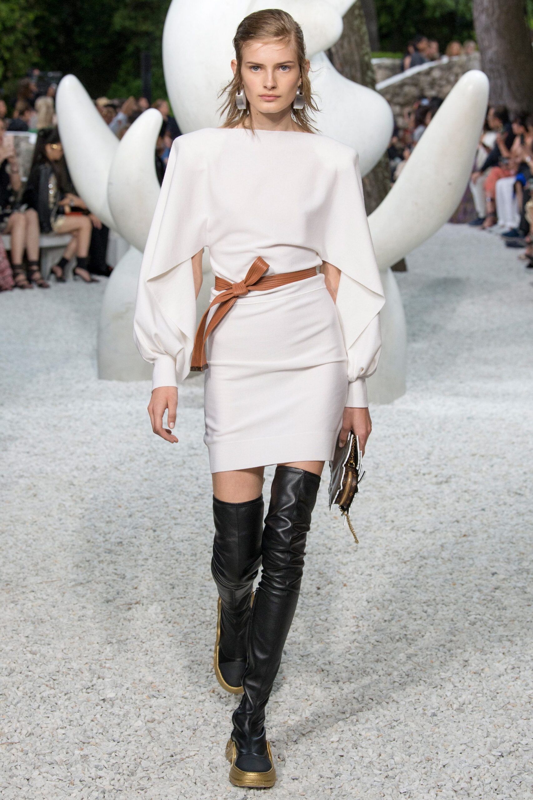 Louis Vuitton Resort 19 Look 2