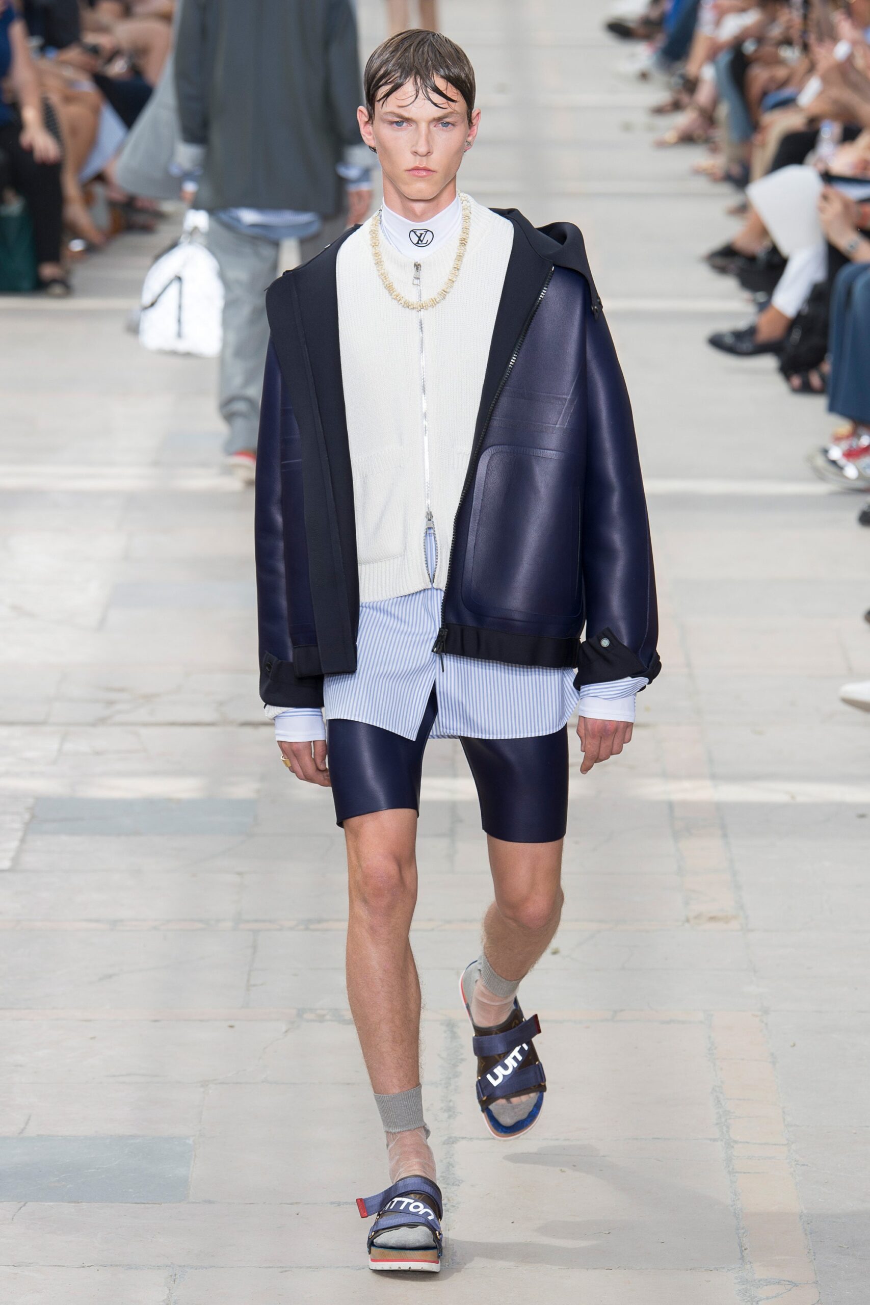 Louis Vuitton S/S 18 Menswear Look 2