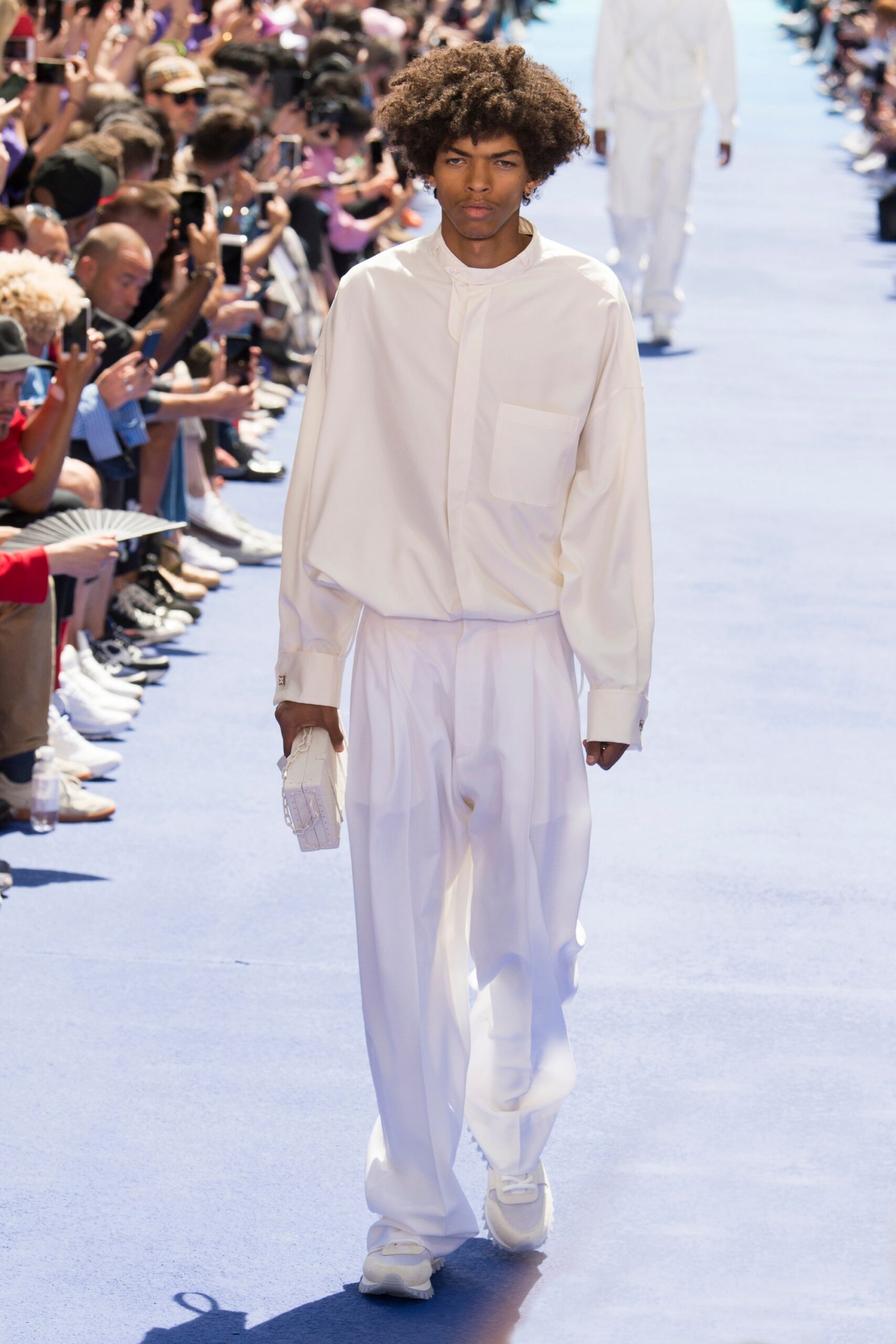 Louis Vuitton S/S 19 Menswear Look 2