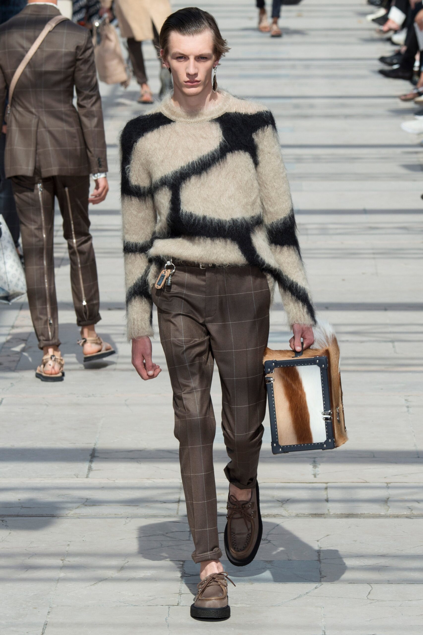 Louis Vuitton S/S 17 Menswear Look 2