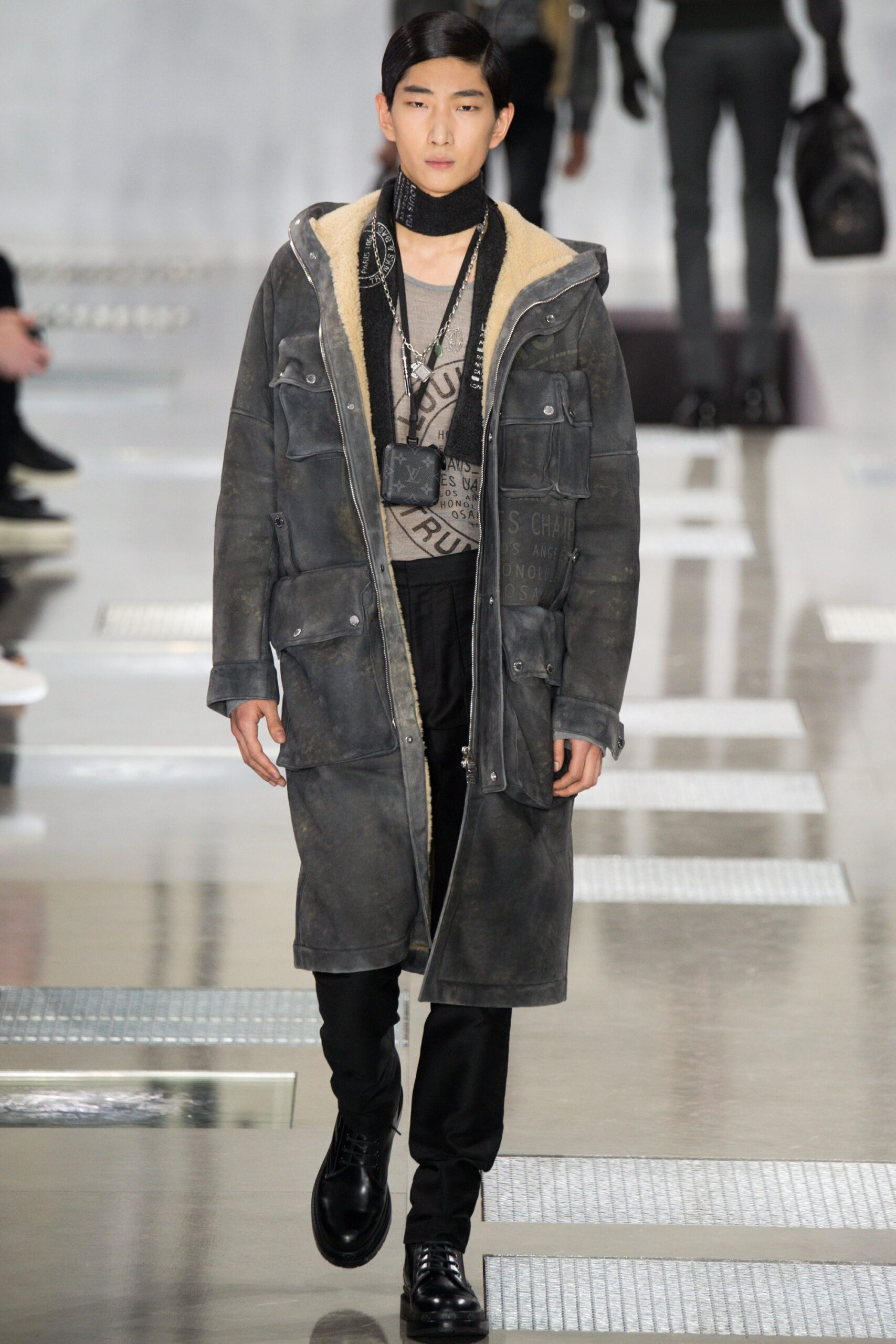 Louis Vuitton F/W 16 Menswear Look 7