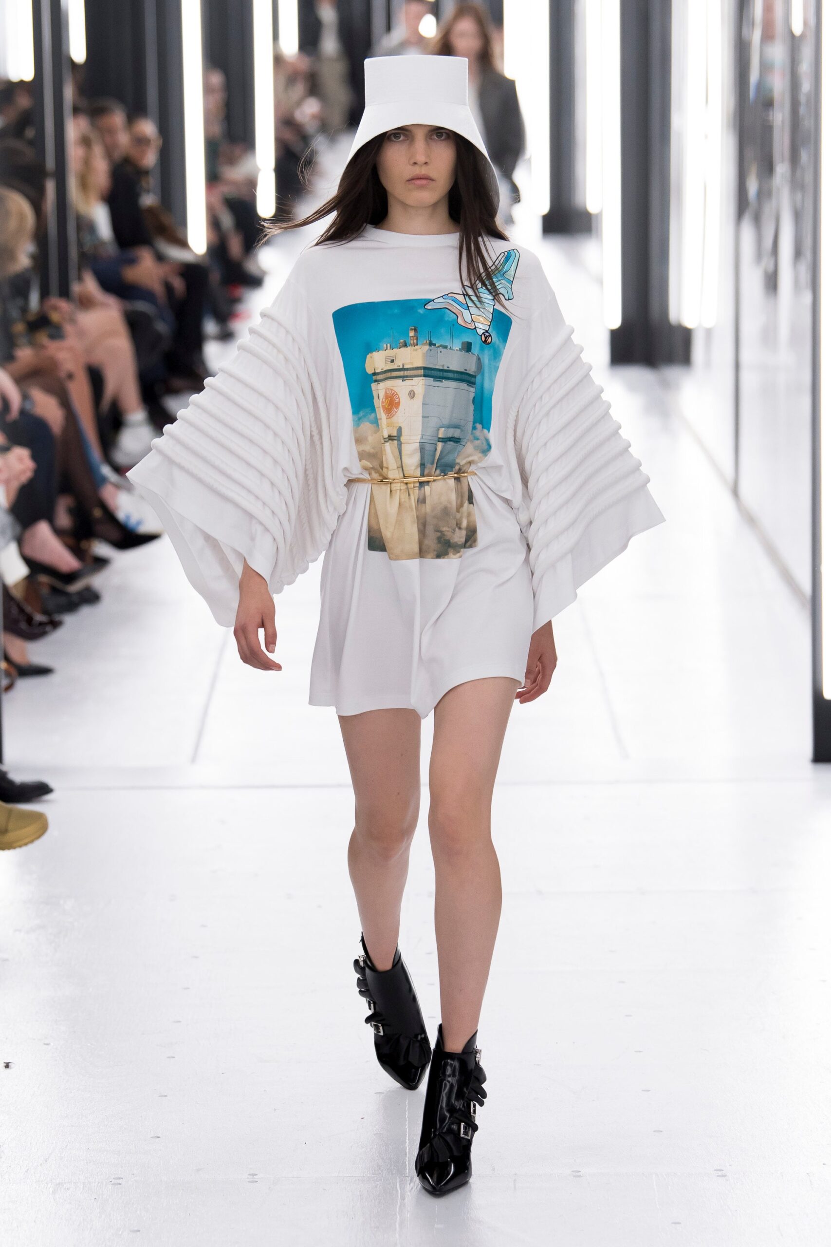 Louis Vuitton S/S 19 Look 9