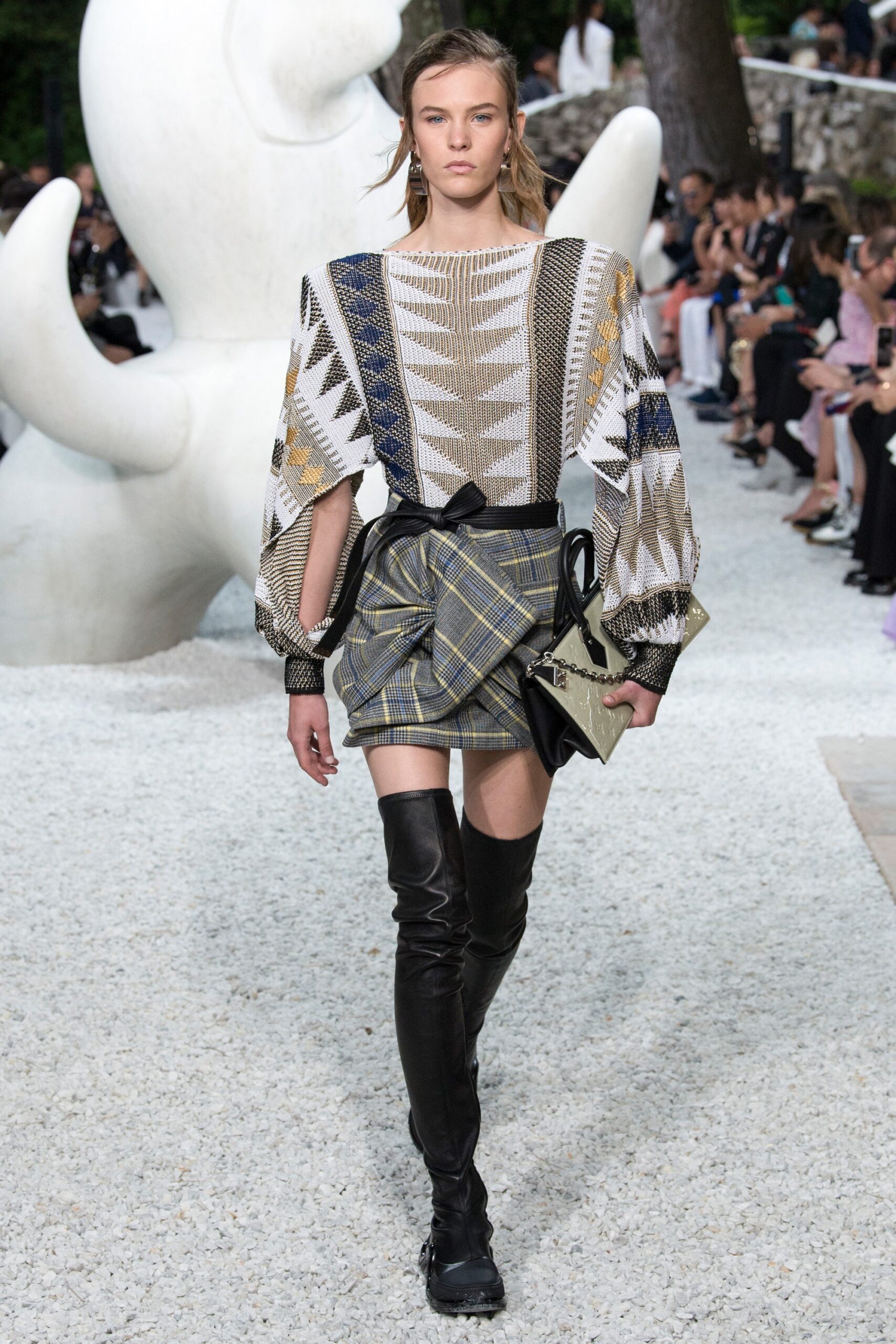 Louis Vuitton Resort 19 Look 10