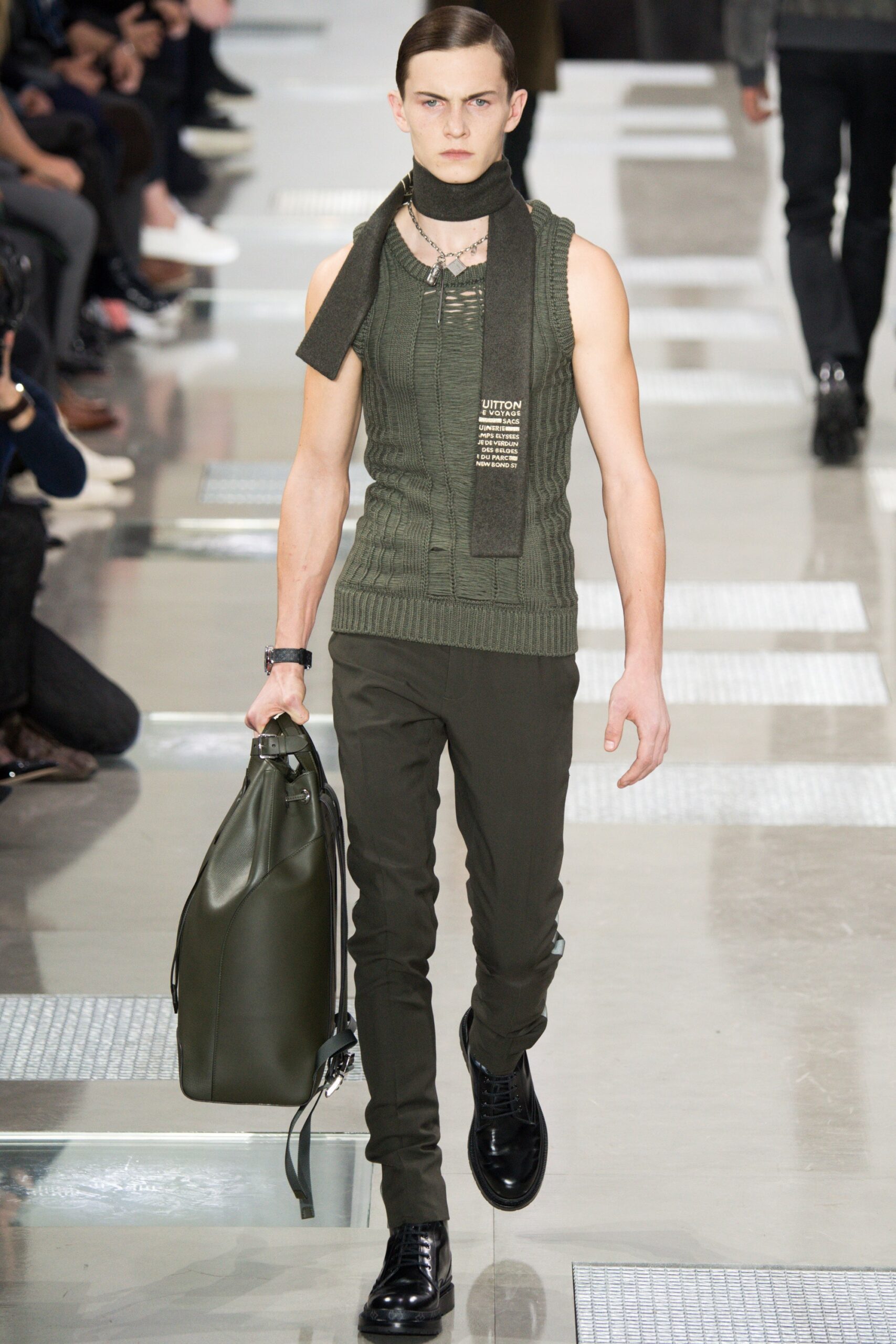 Louis Vuitton F/W 16 Menswear Look 8