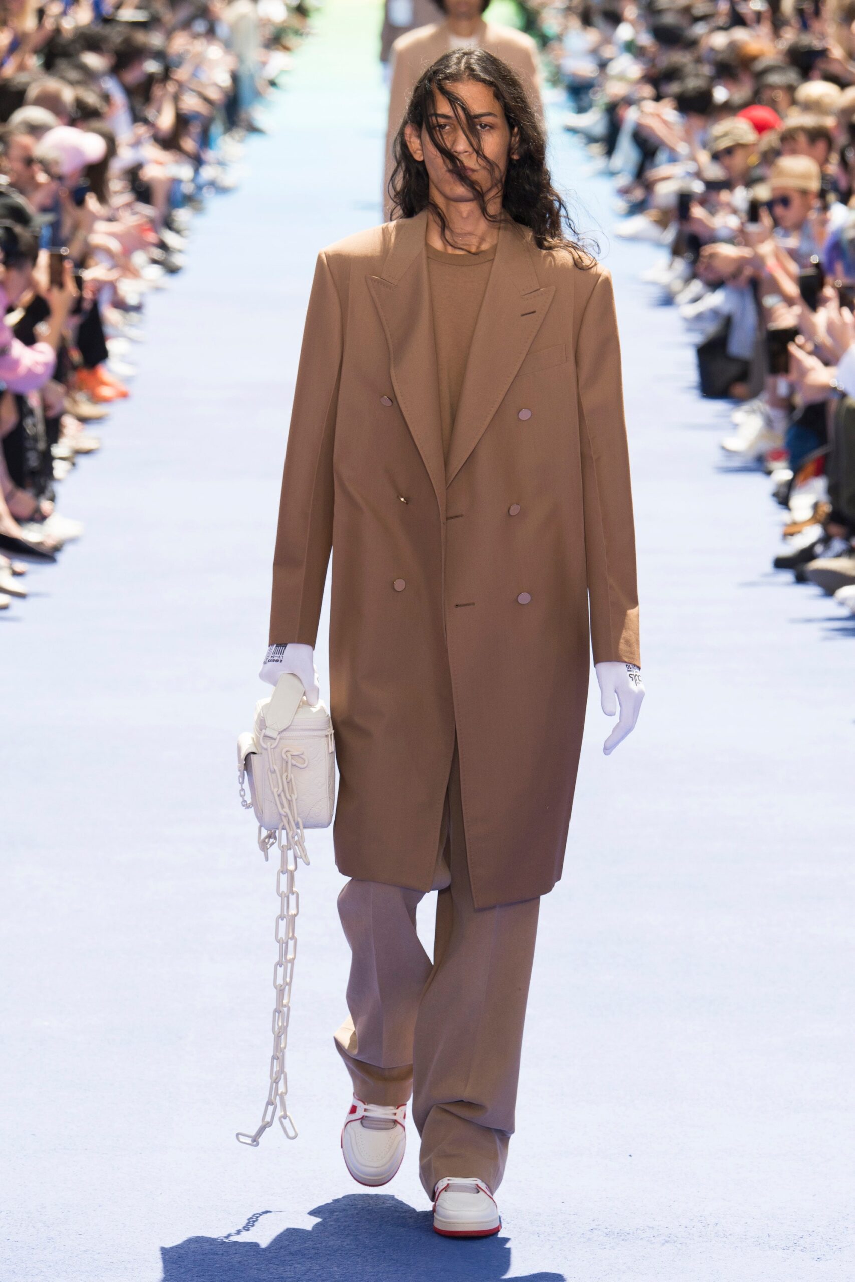 Louis Vuitton S/S 19 Menswear Look 17
