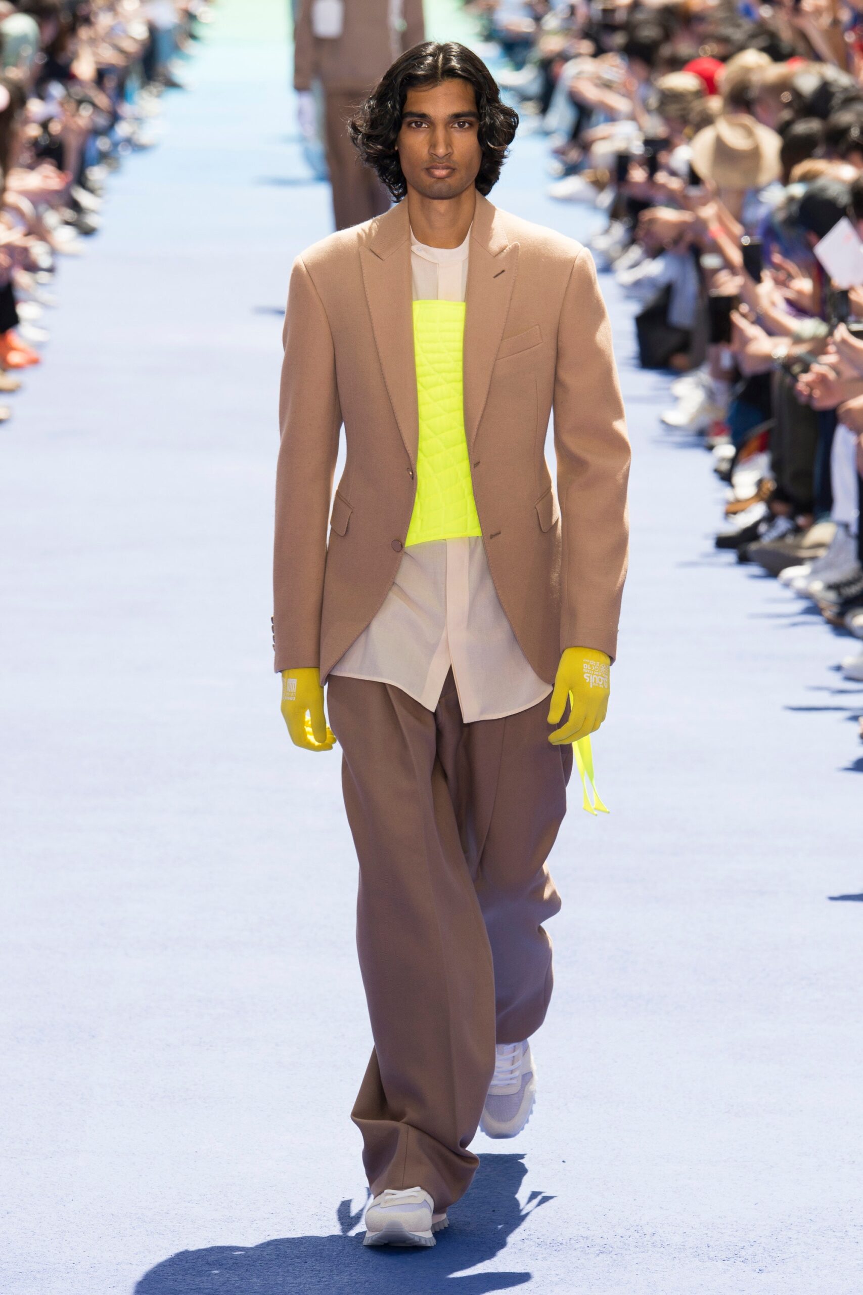 Louis Vuitton S/S 19 Menswear Look 18