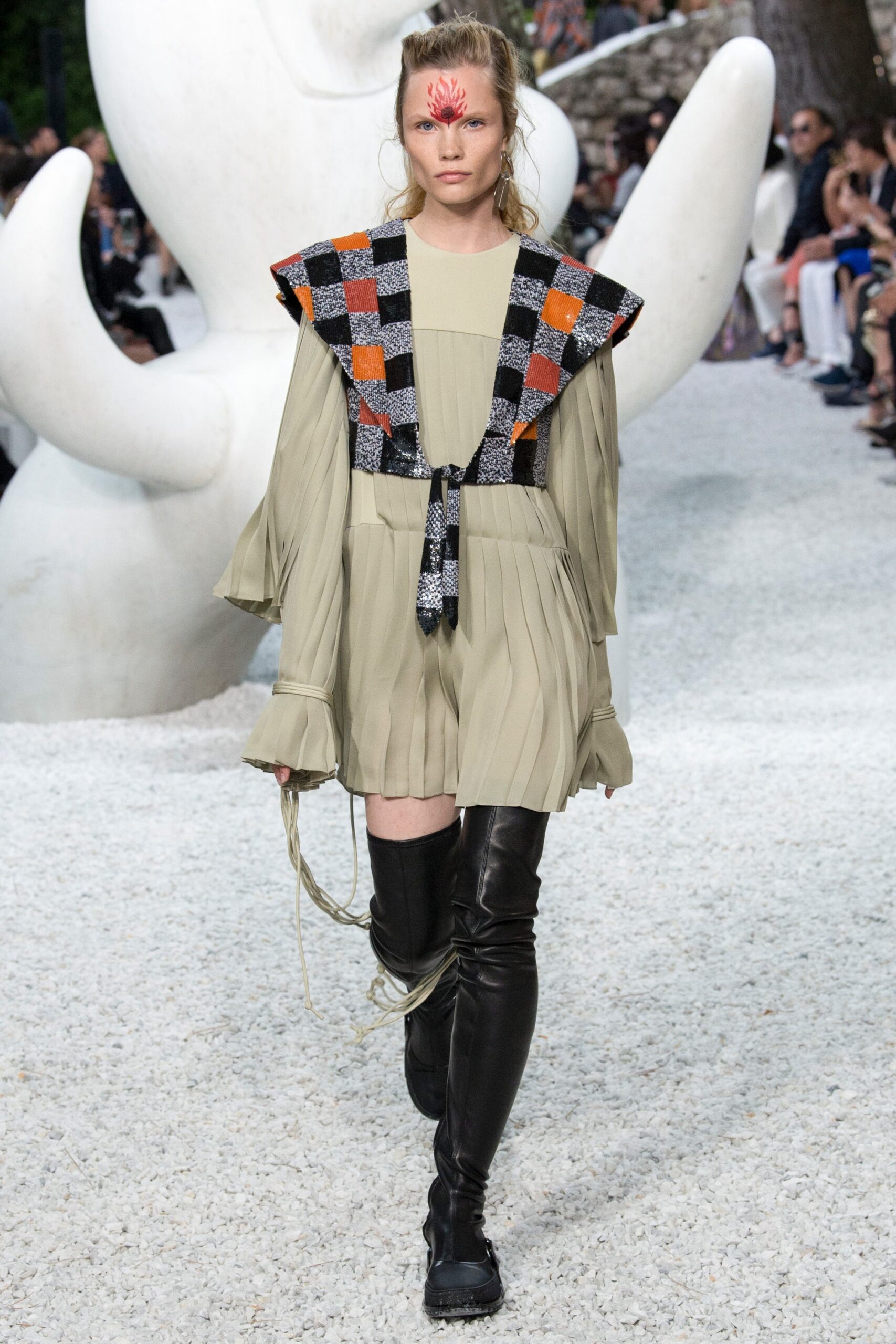 Louis Vuitton Resort 19 Look 12