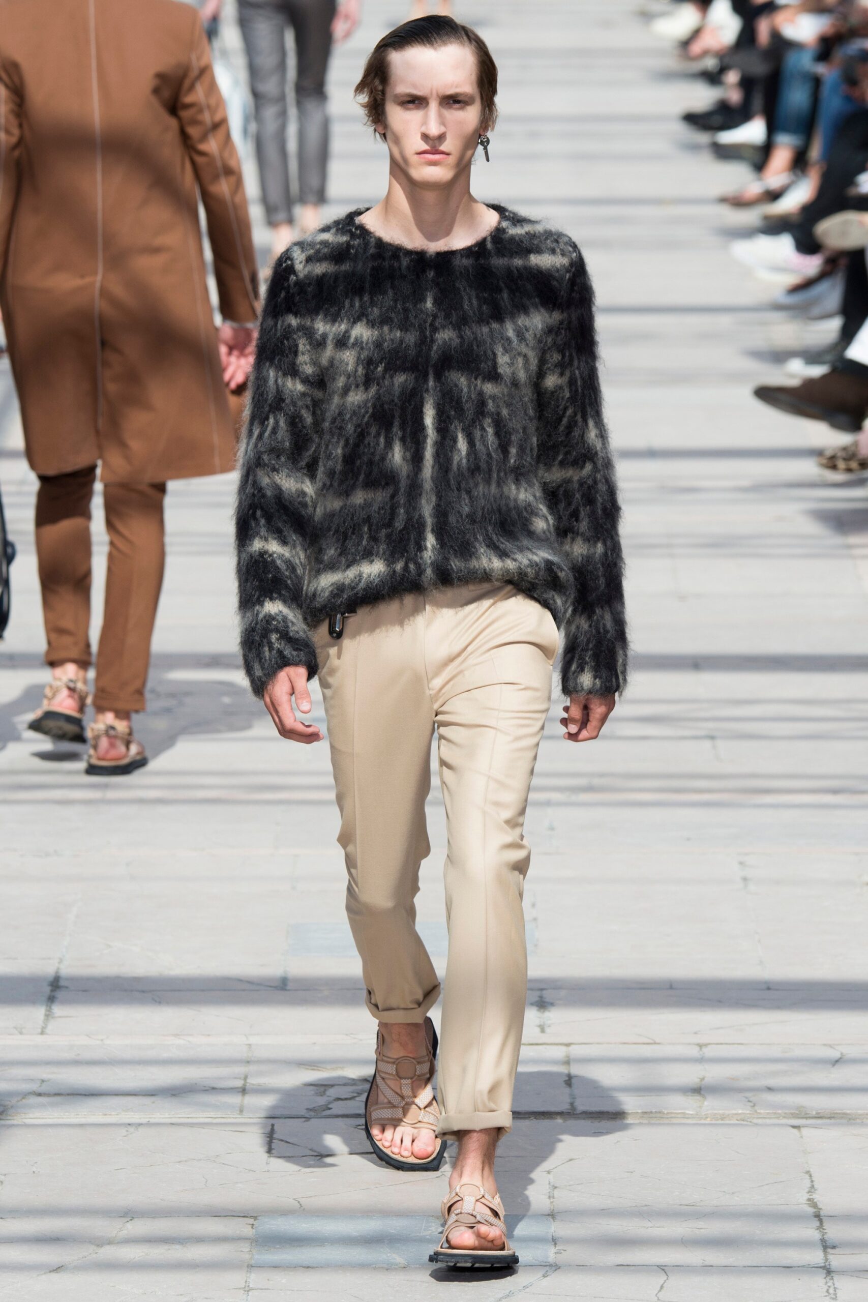 Louis Vuitton S/S 17 Menswear Look 9