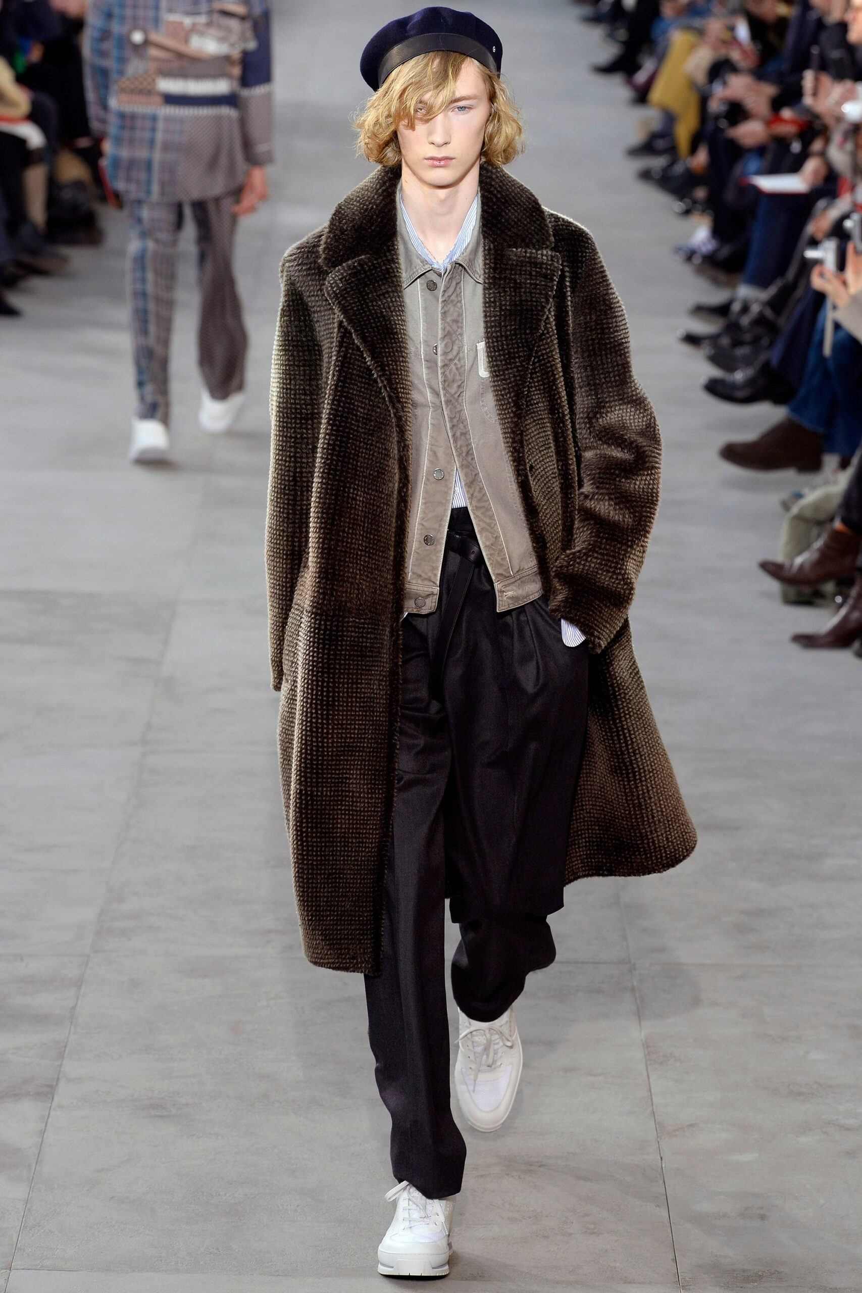 Louis Vuitton F/W 17 Menswear Look 7