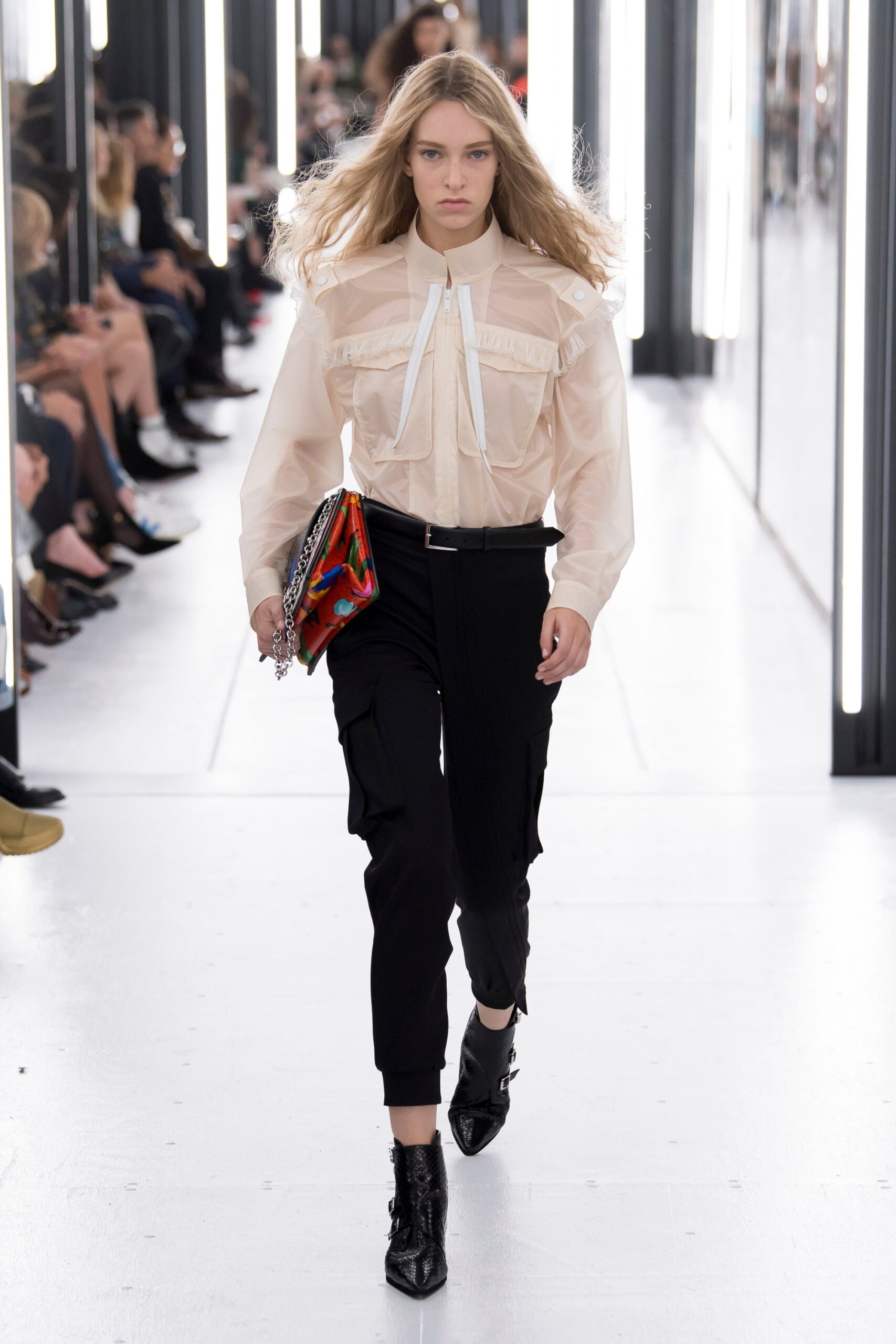 Louis Vuitton S/S 19 Look 18