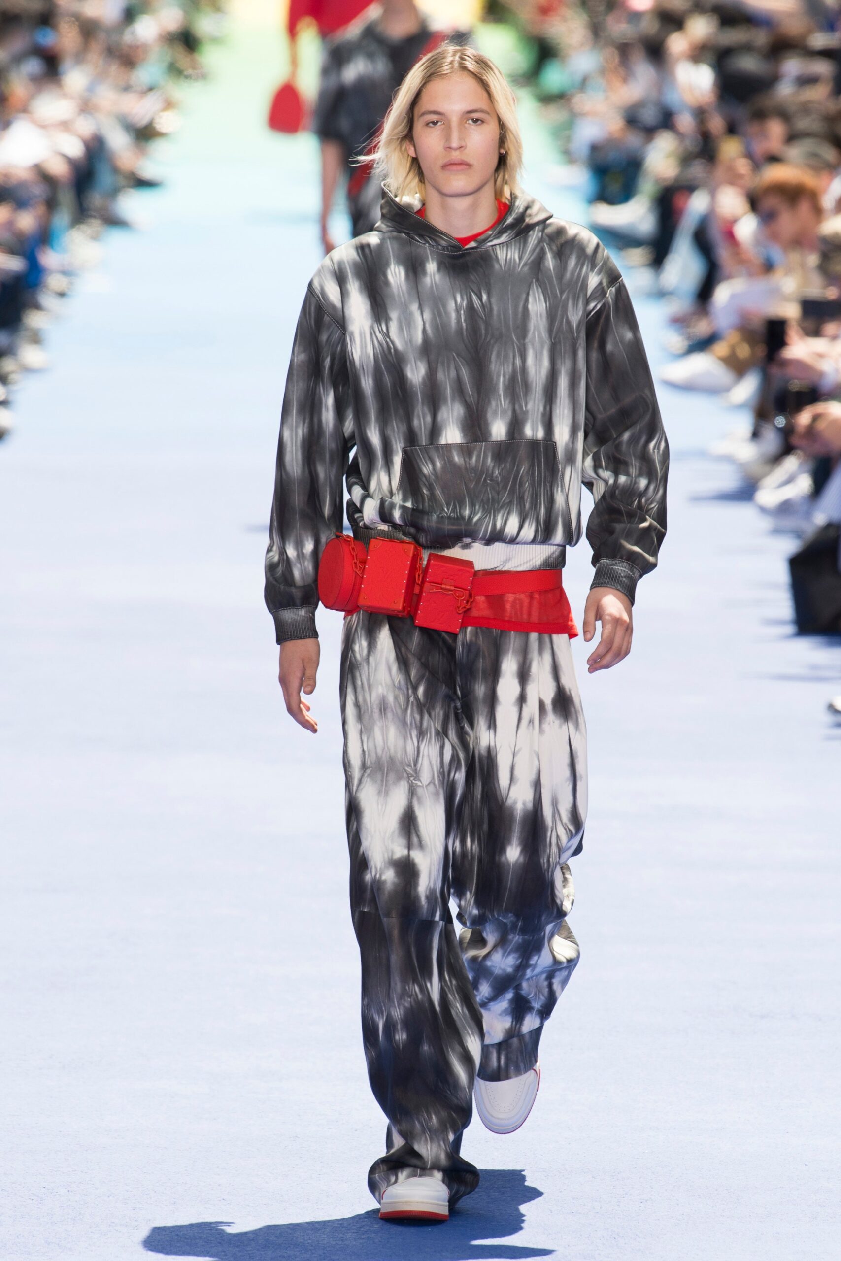 Louis Vuitton S/S 19 Menswear Look 30