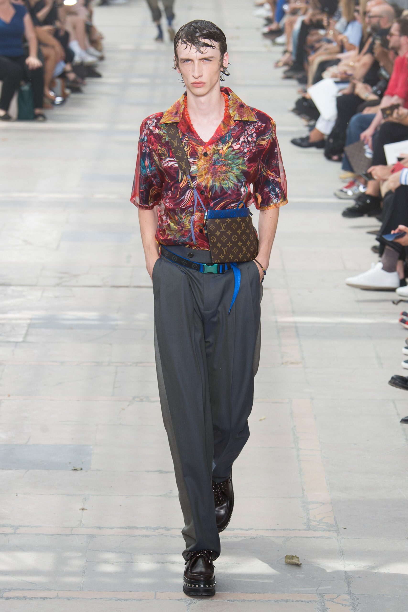 Louis Vuitton S/S 18 Menswear Look 17