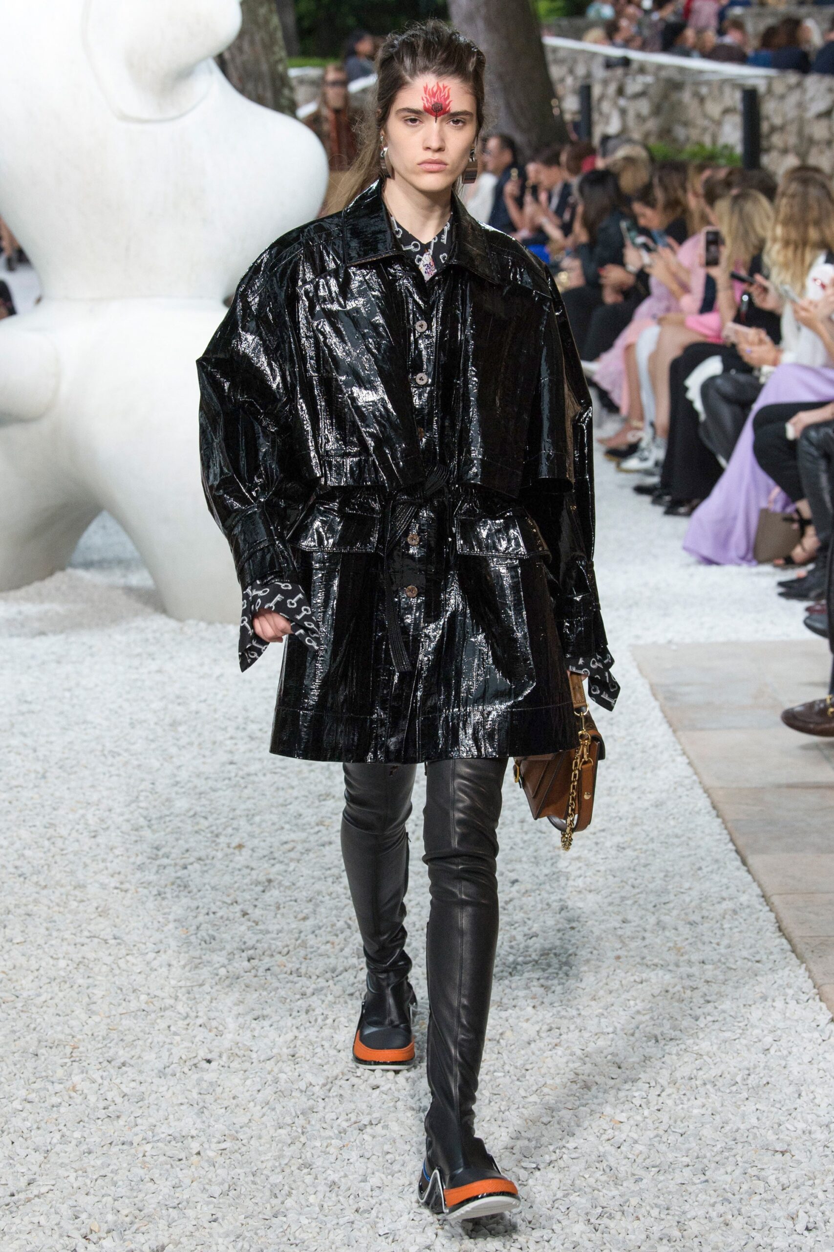 Louis Vuitton Resort 19 Look 25