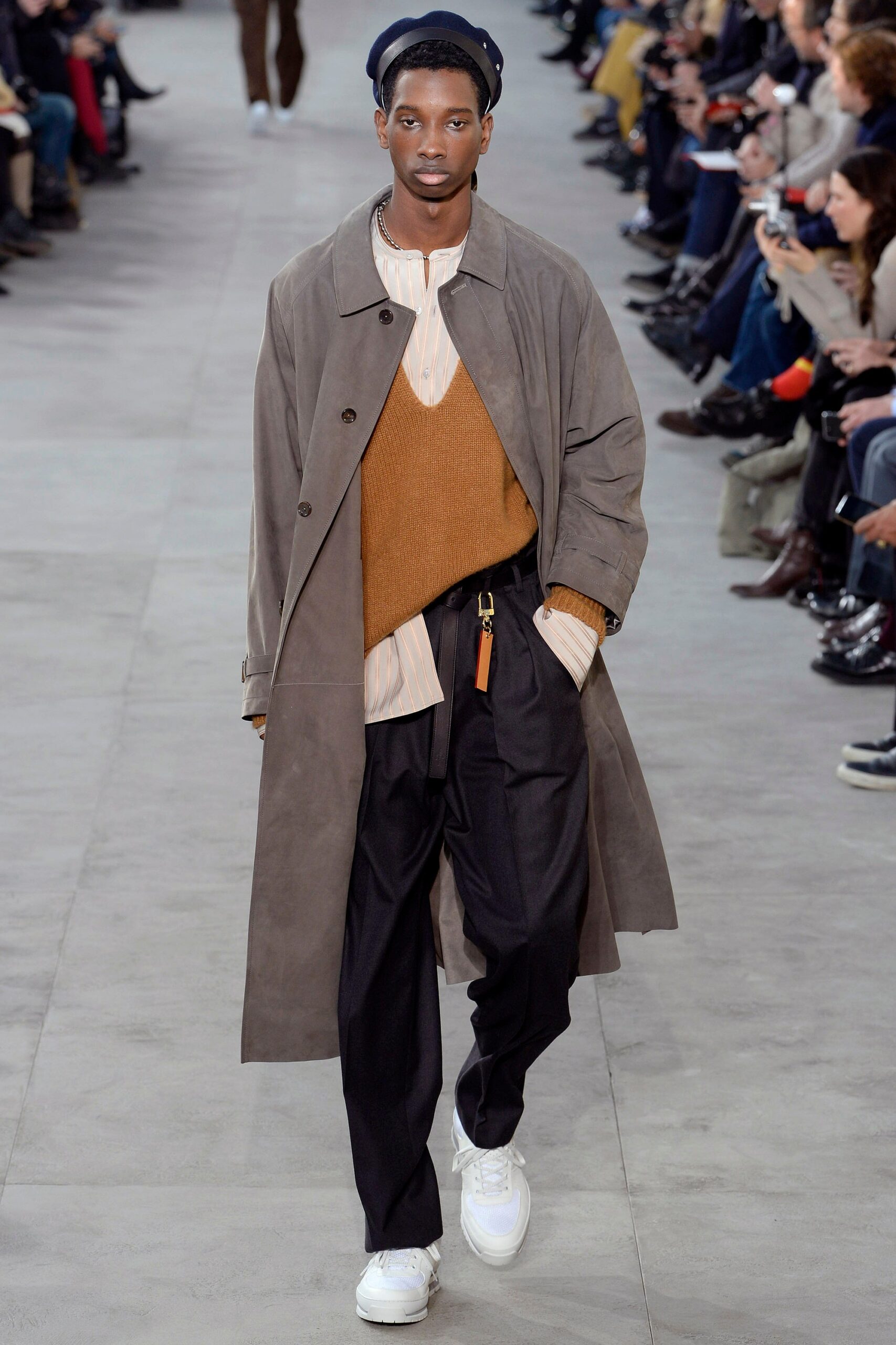 Louis Vuitton F/W 17 Menswear Look 10