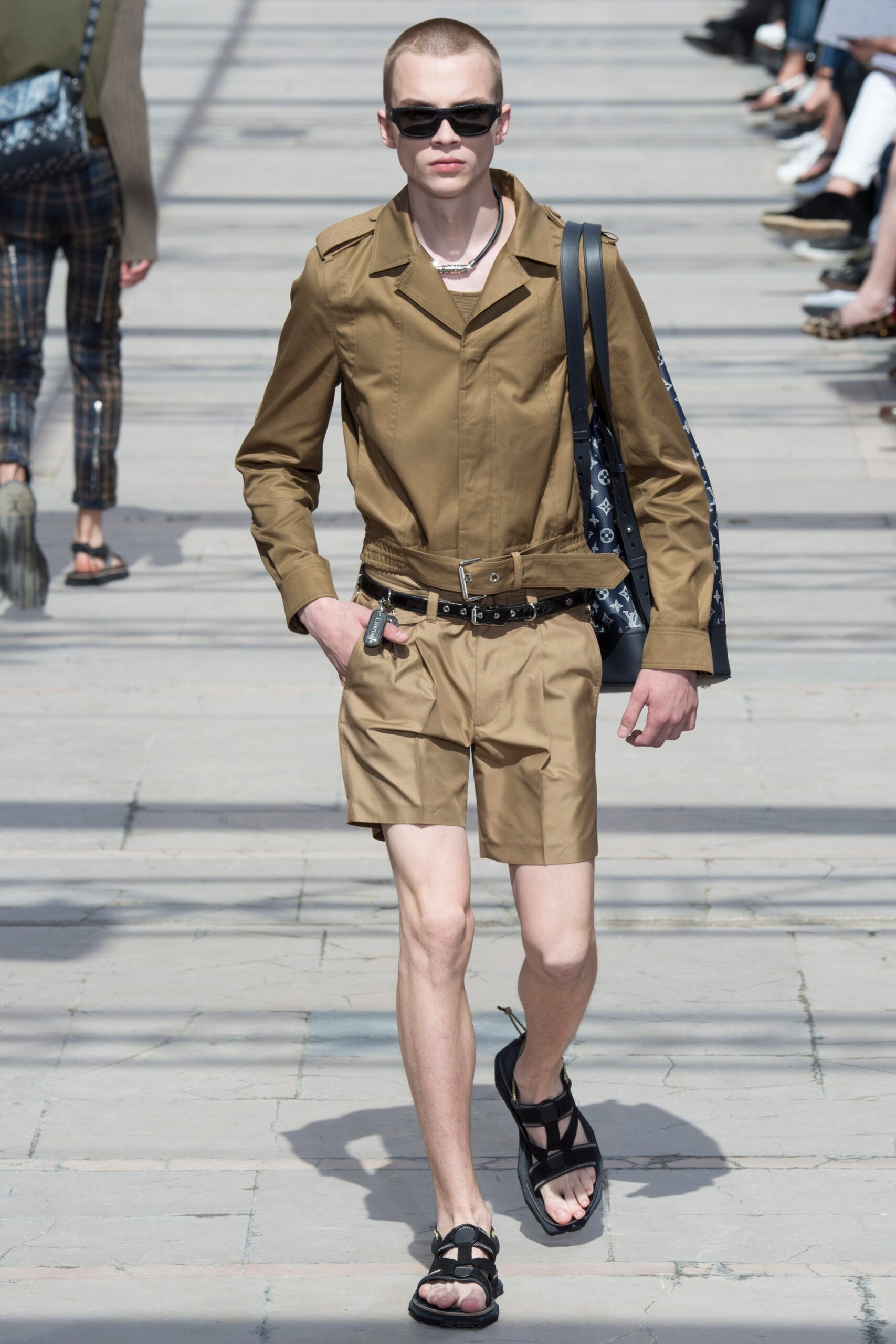 Louis Vuitton S/S 17 Menswear Look 16