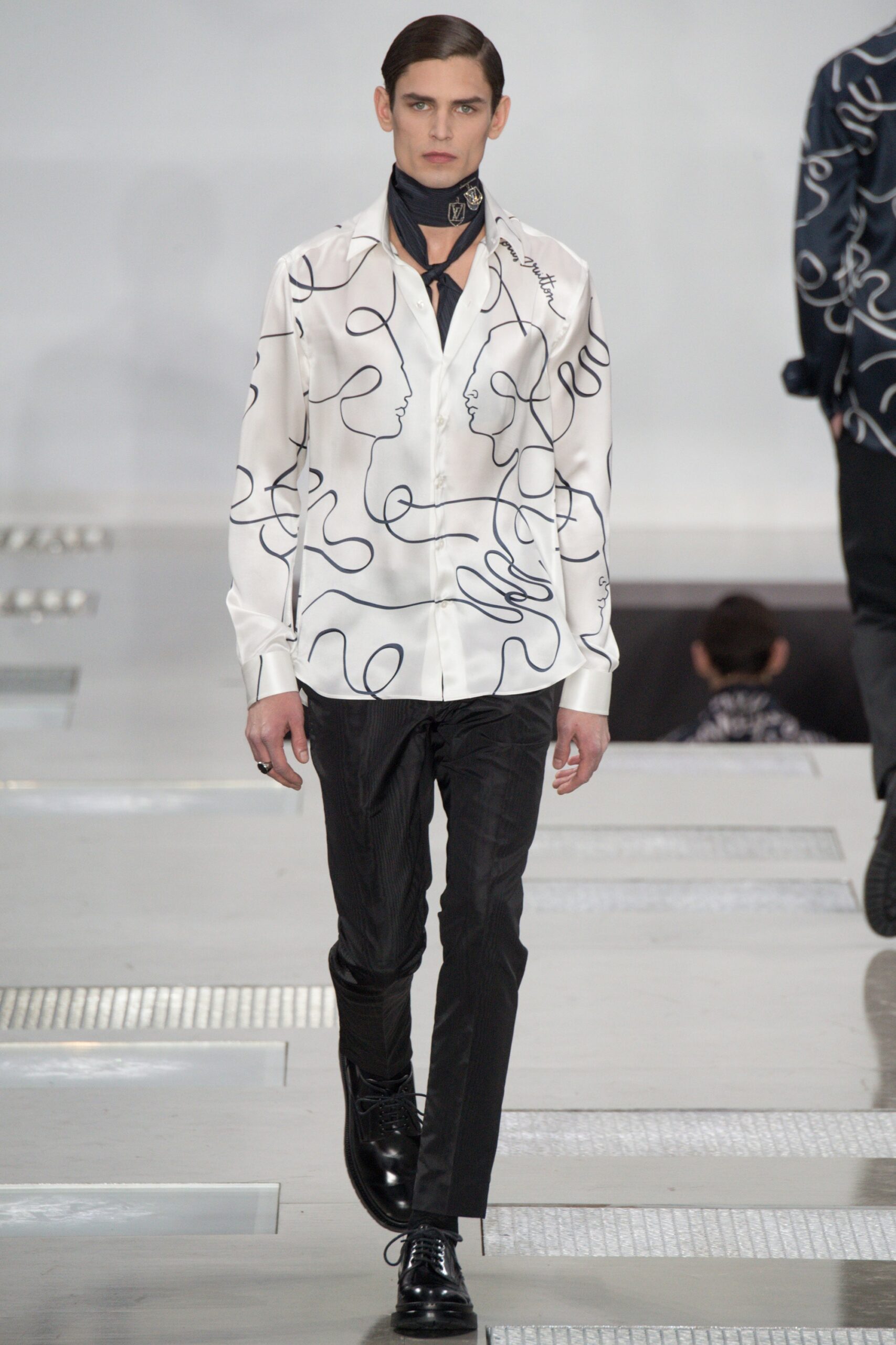 Louis Vuitton F/W 16 Menswear Look 18