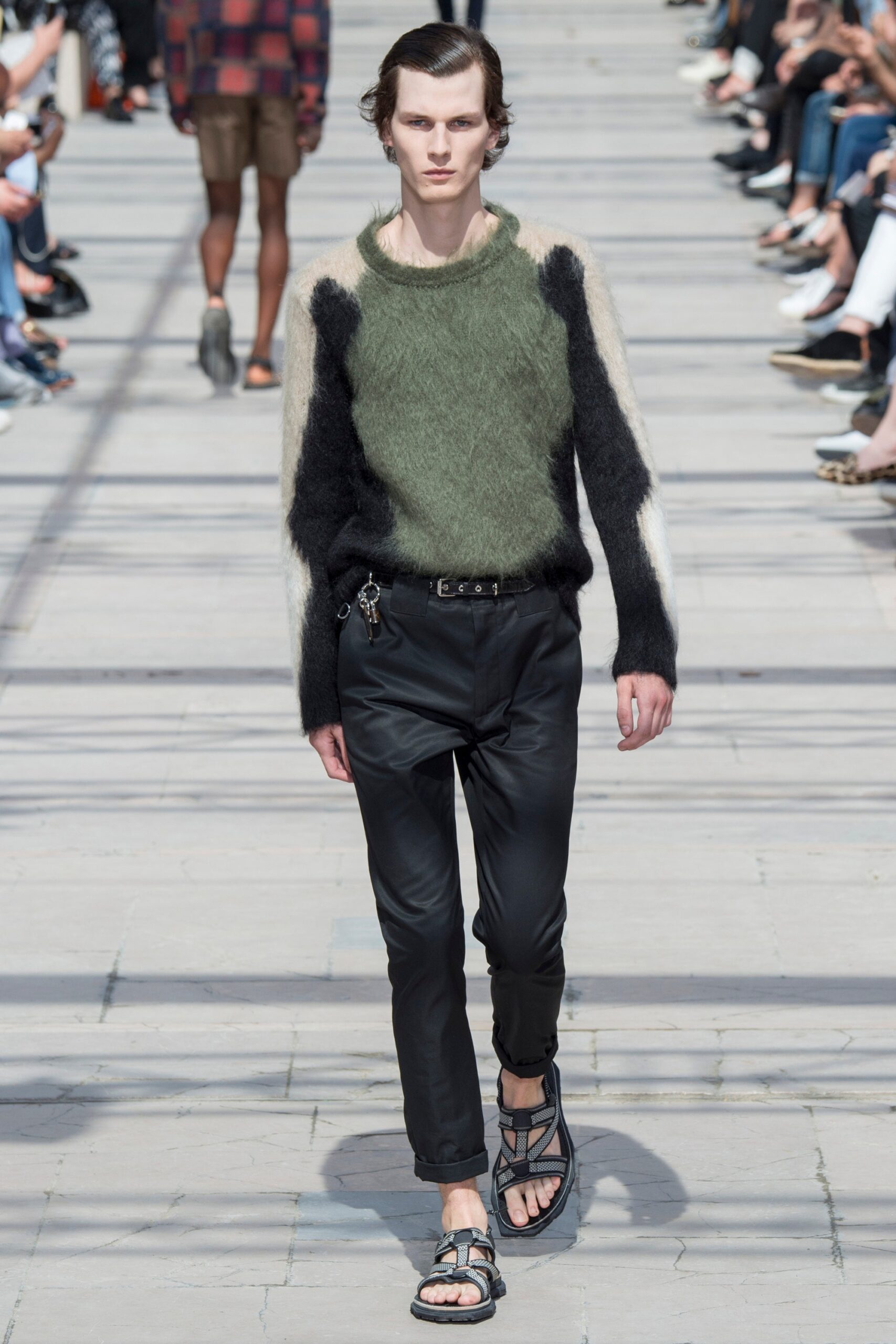 Louis Vuitton S/S 17 Menswear Look 21