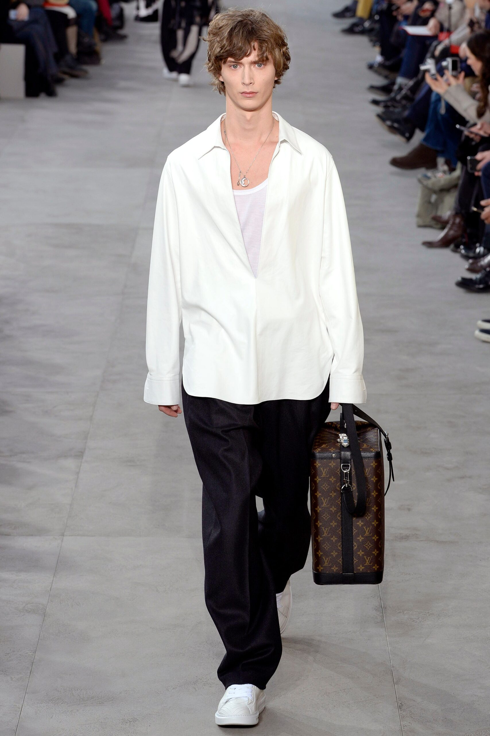 Louis Vuitton F/W 17 Menswear Look 13