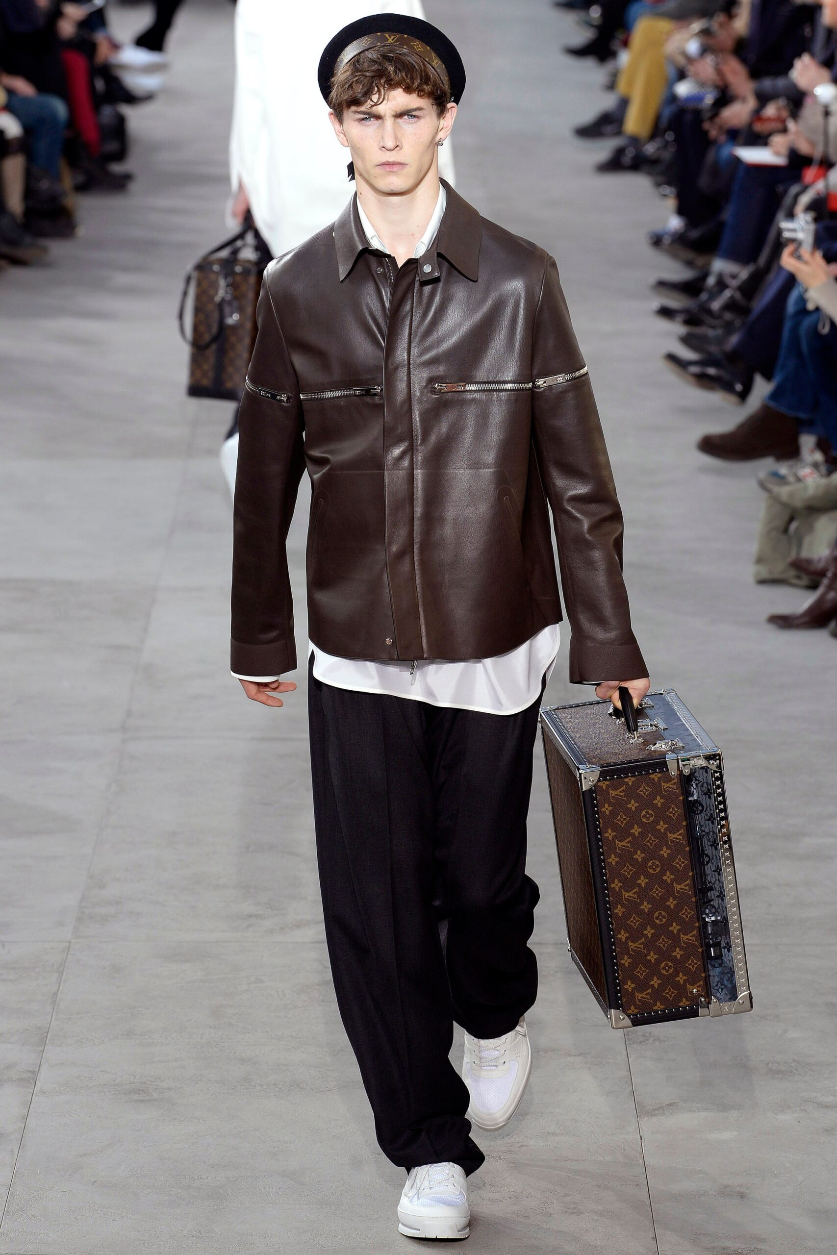 Louis Vuitton F/W 17 Menswear Look 15