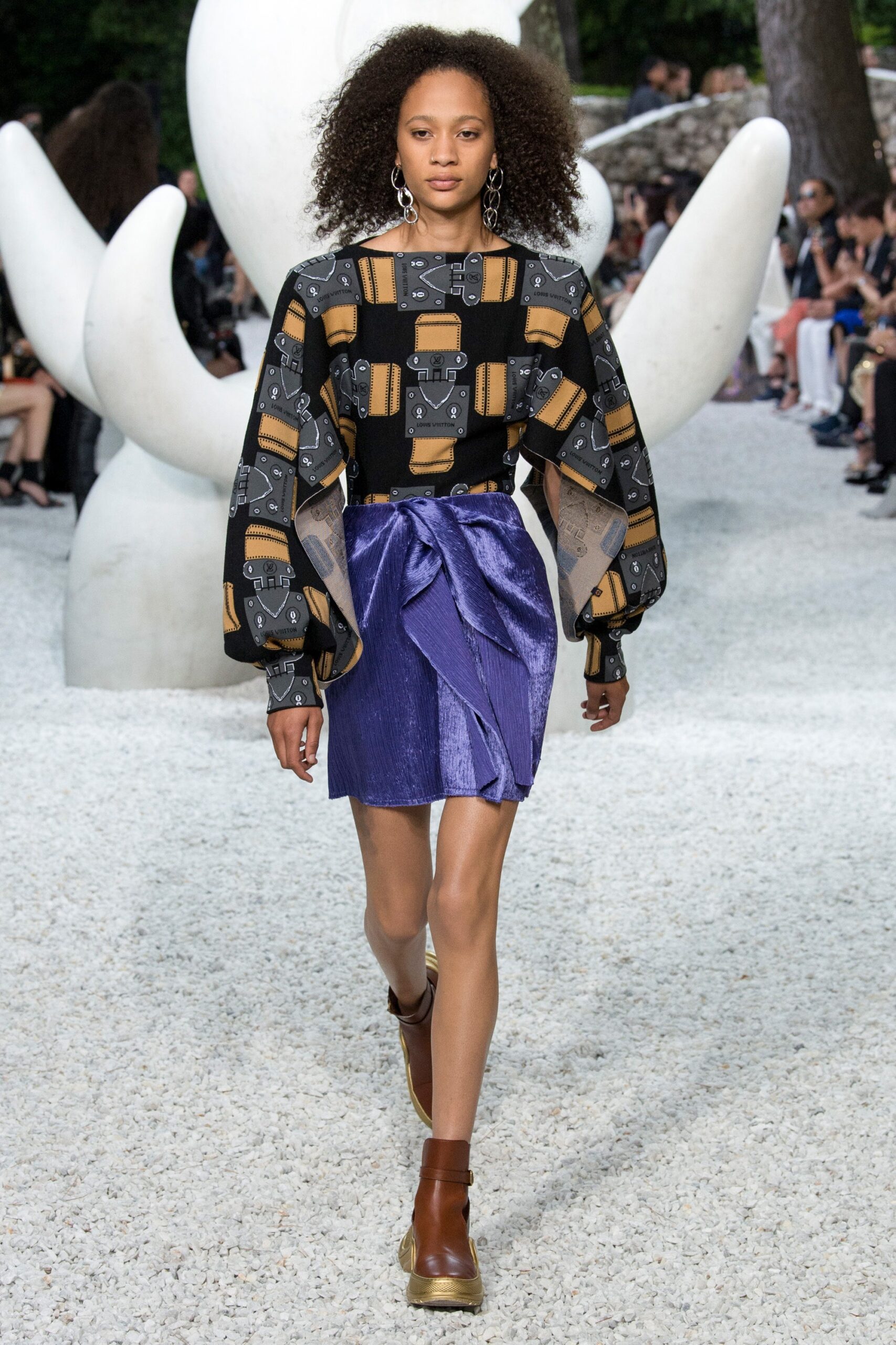 Louis Vuitton Resort 19 Look 32